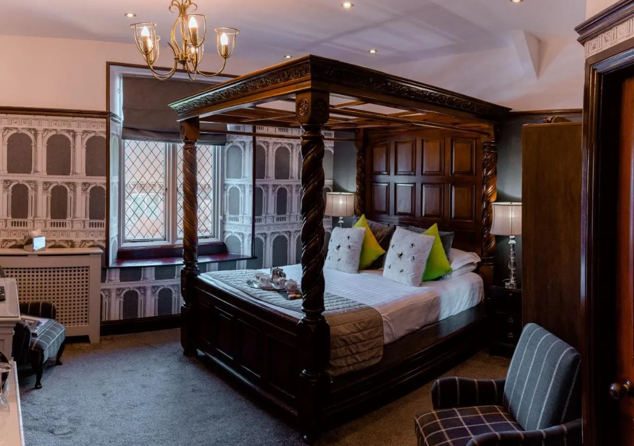 Bed in Broadoaks Boutique Country House