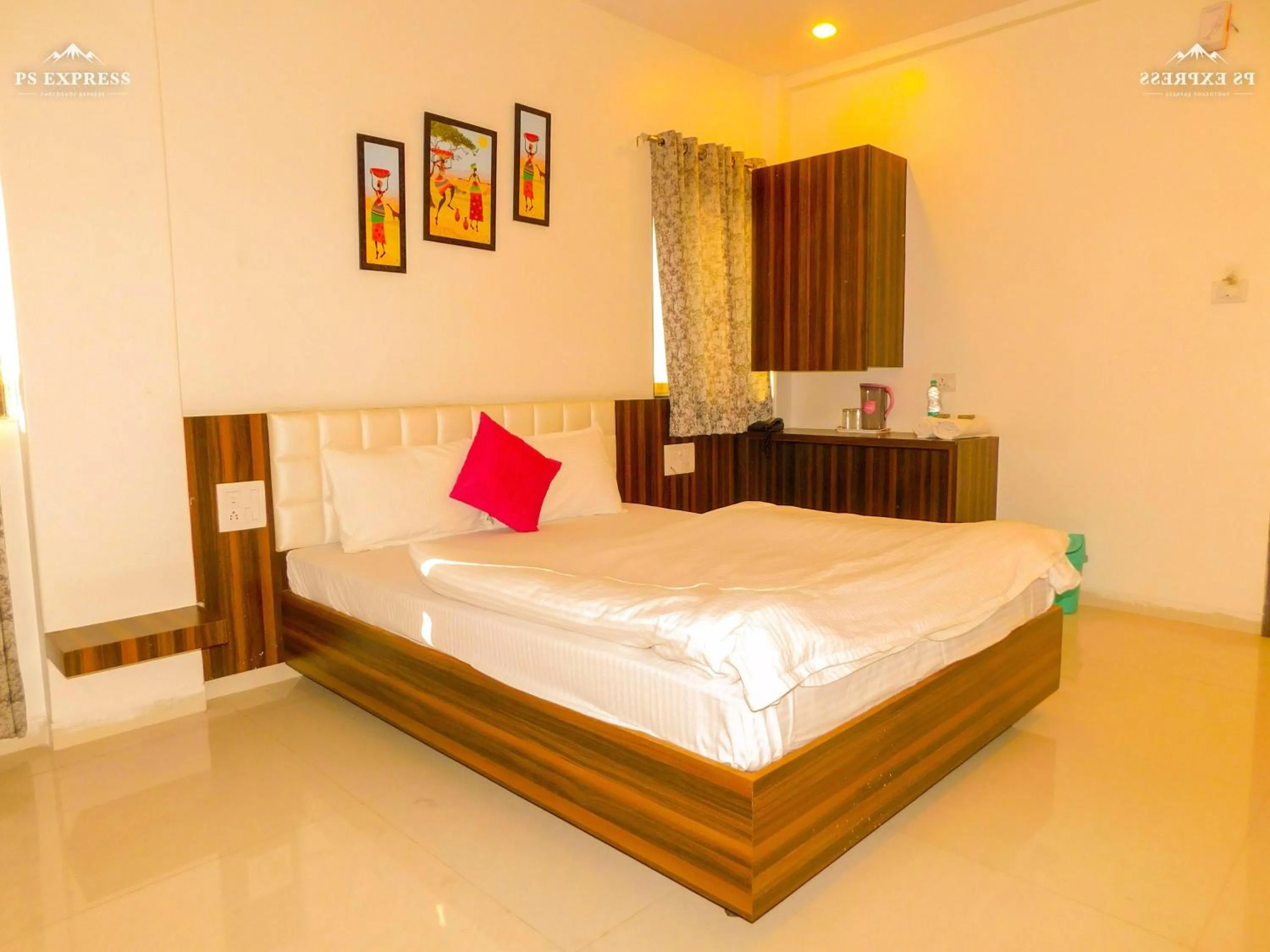 Photo of the whole room, Bed in Hotel Neem Tree