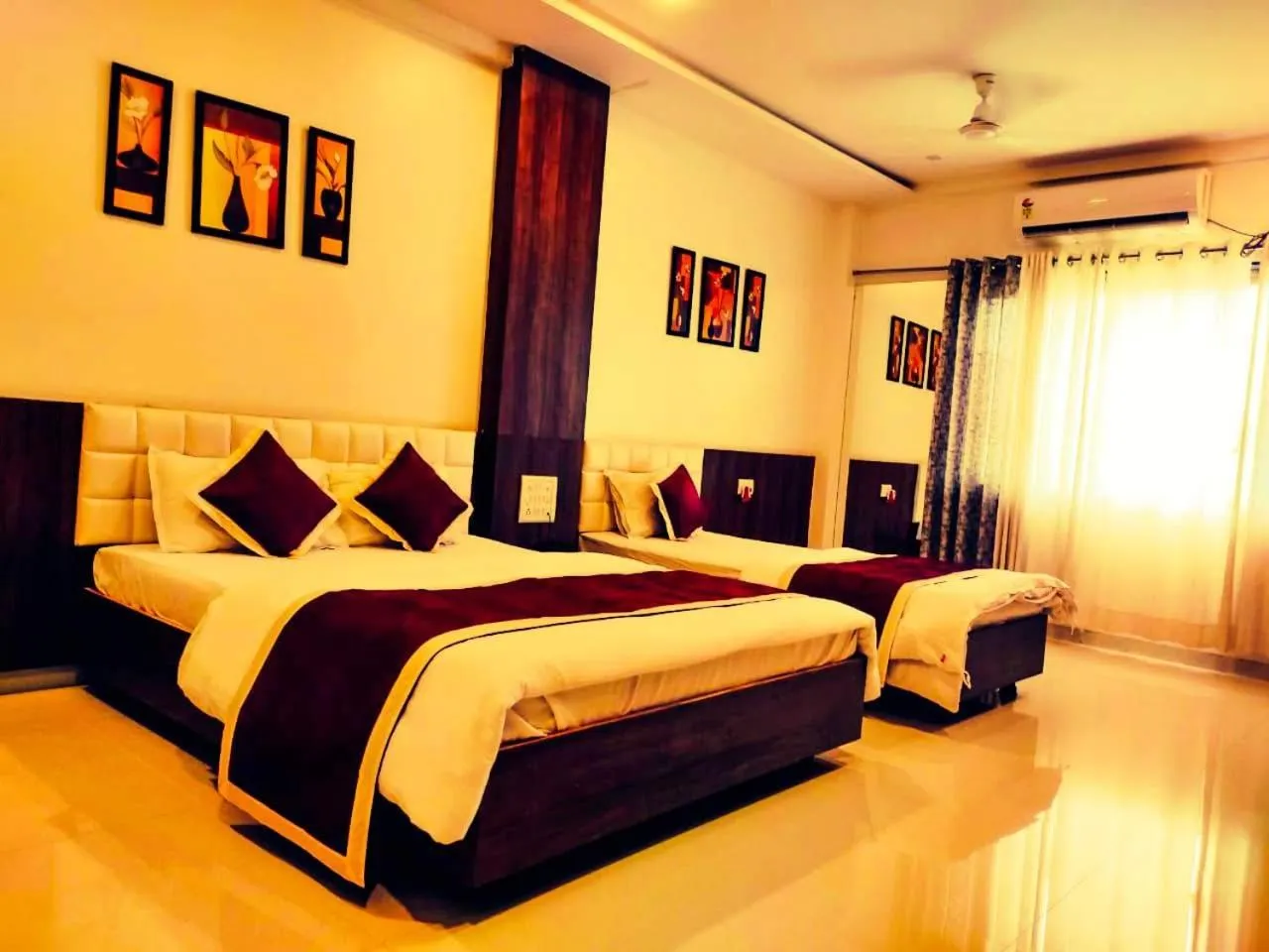 Photo of the whole room, Bed in Hotel Neem Tree