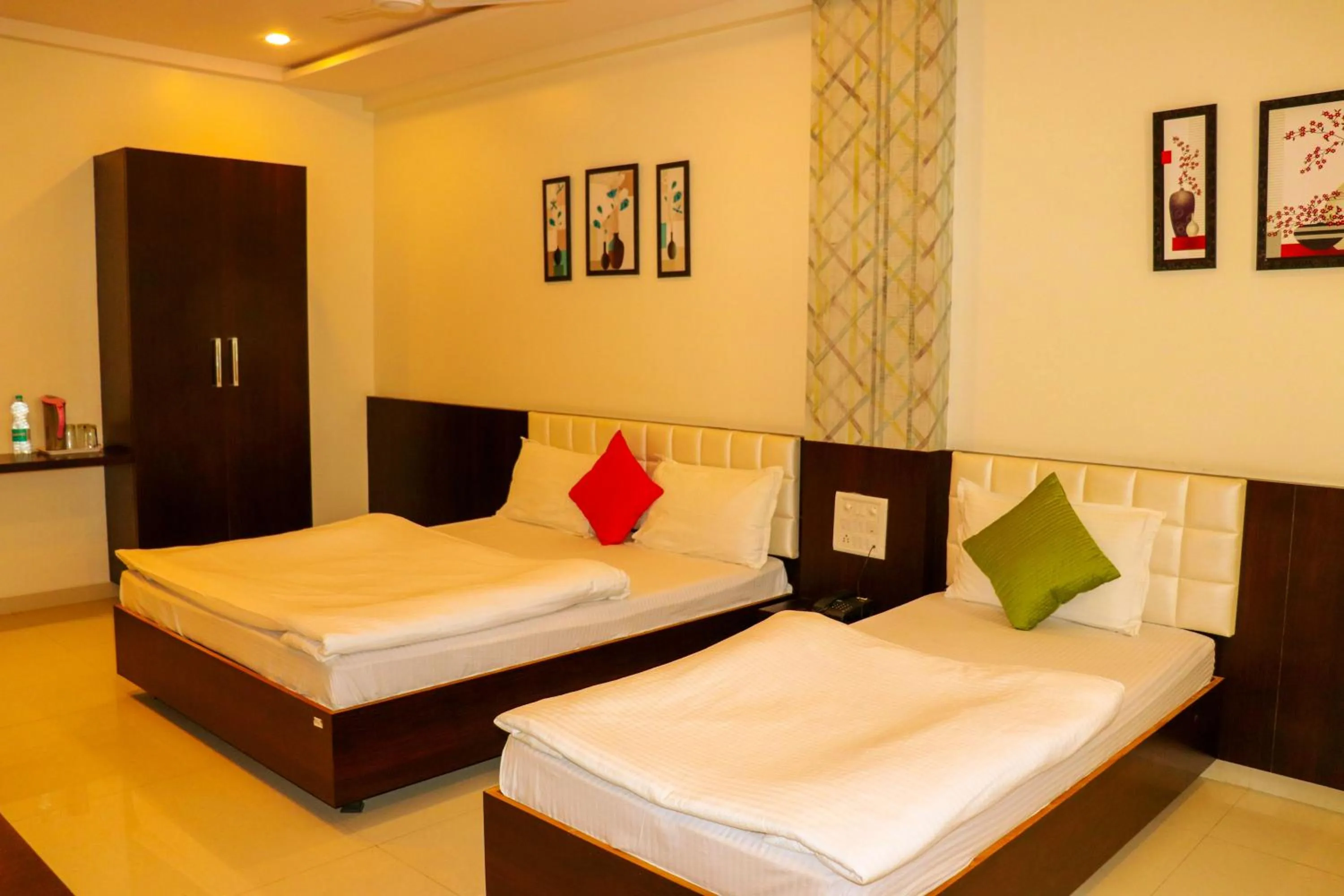 Photo of the whole room, Bed in Hotel Neem Tree
