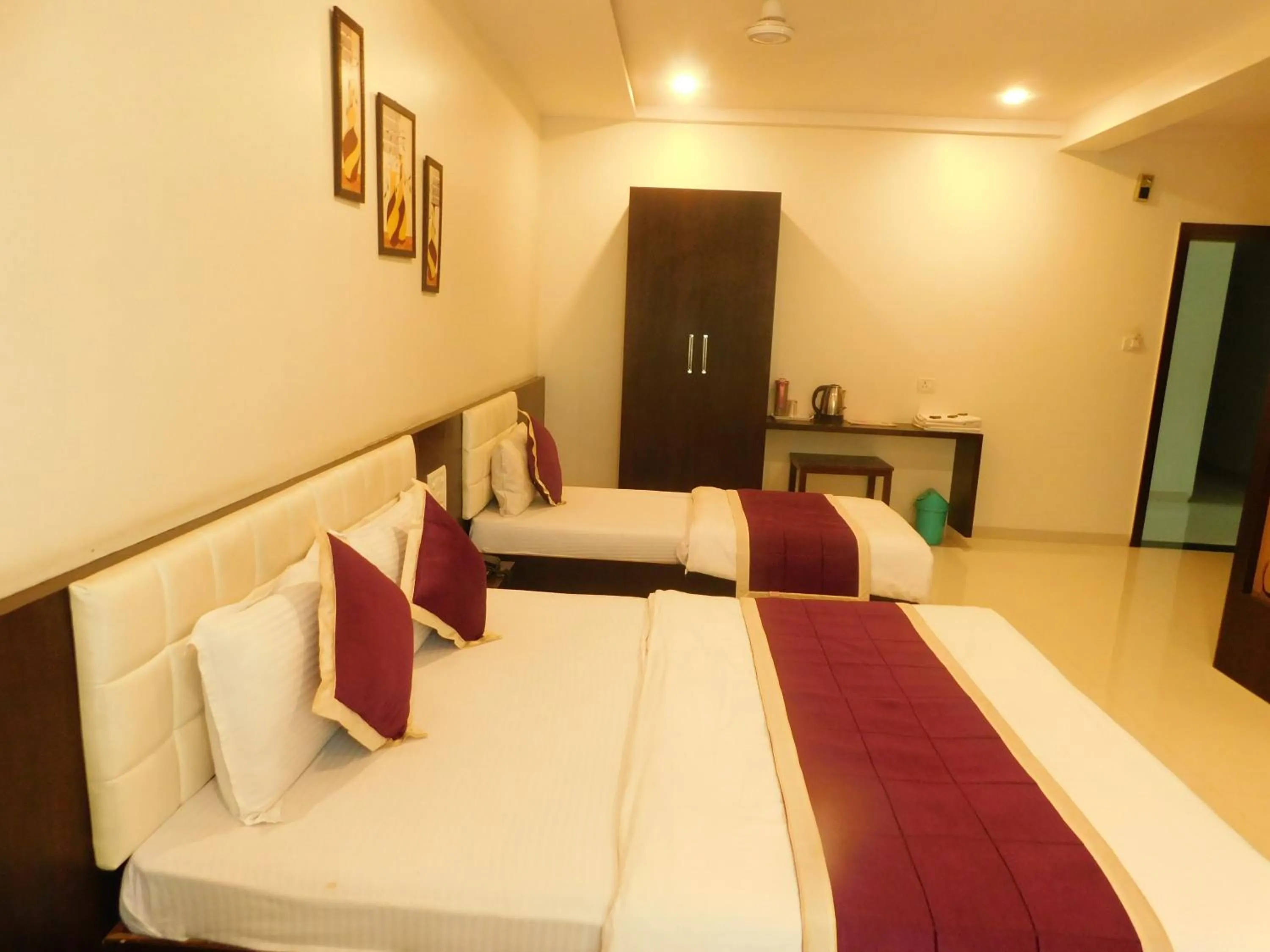 Photo of the whole room, Bed in Hotel Neem Tree