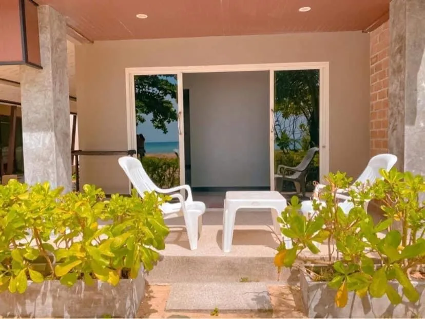 Dang Sea Beach Resort - SHA