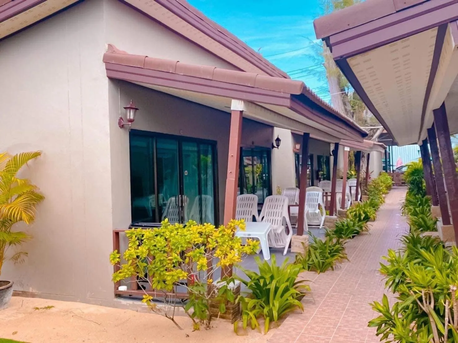 Dang Sea Beach Resort - SHA