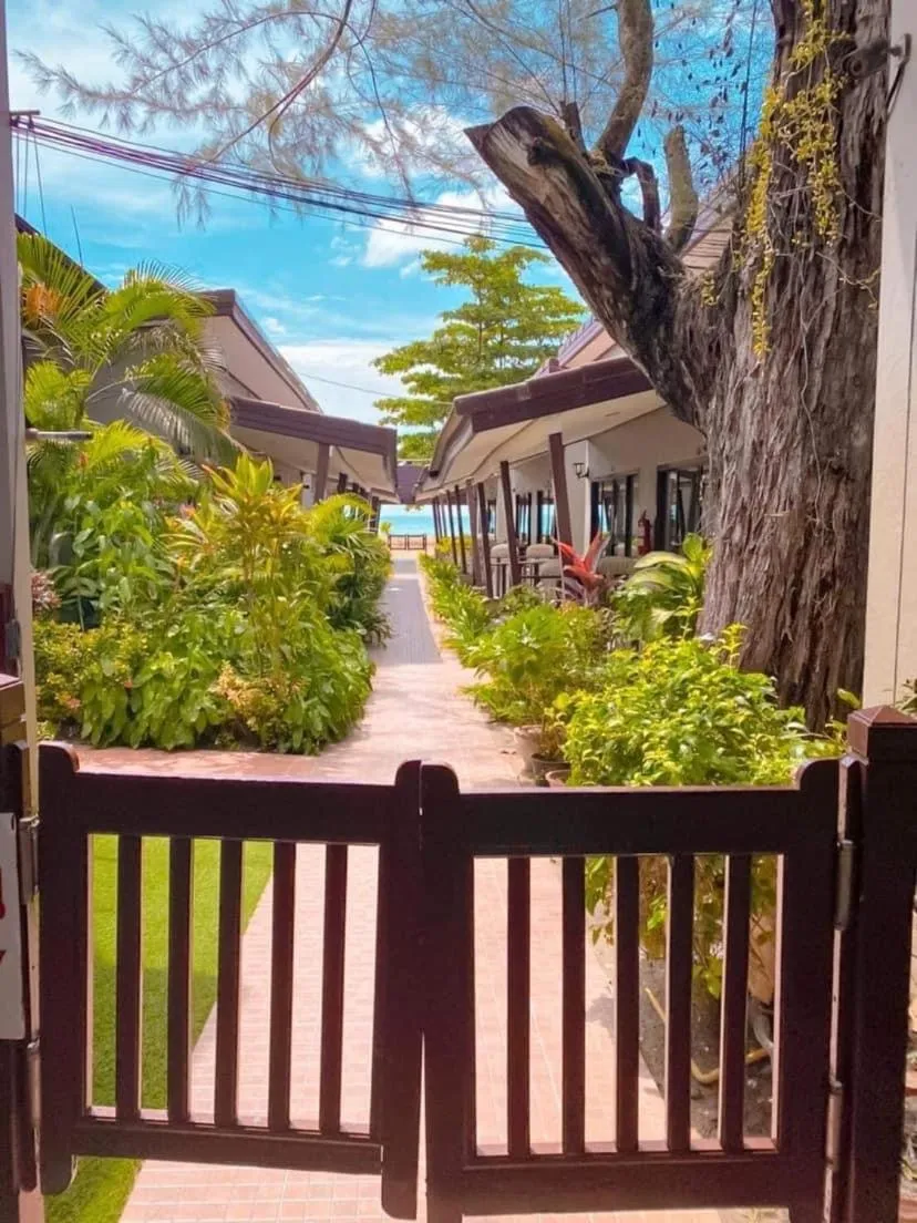 Dang Sea Beach Resort - SHA