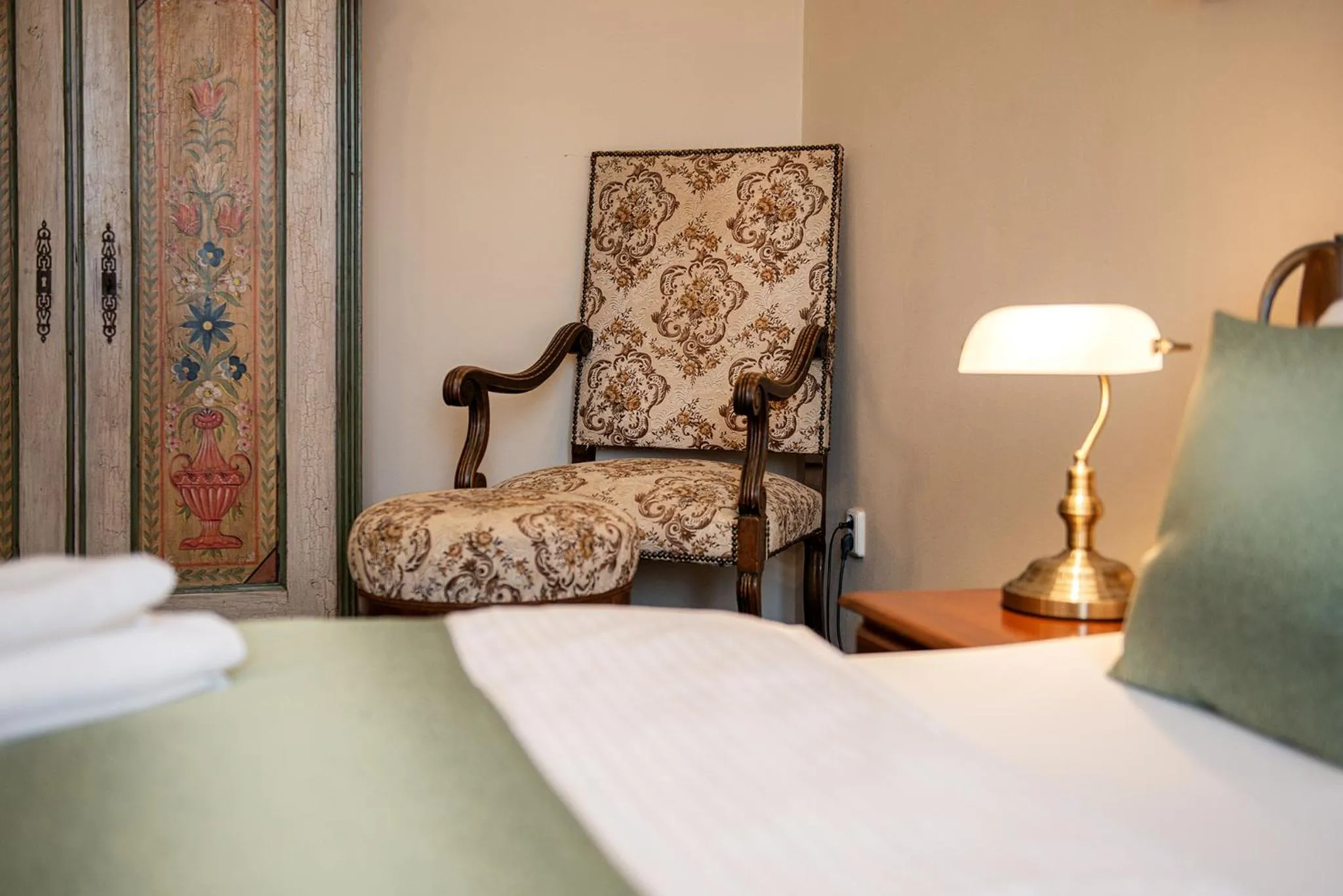 Bed in Residence Hattrick