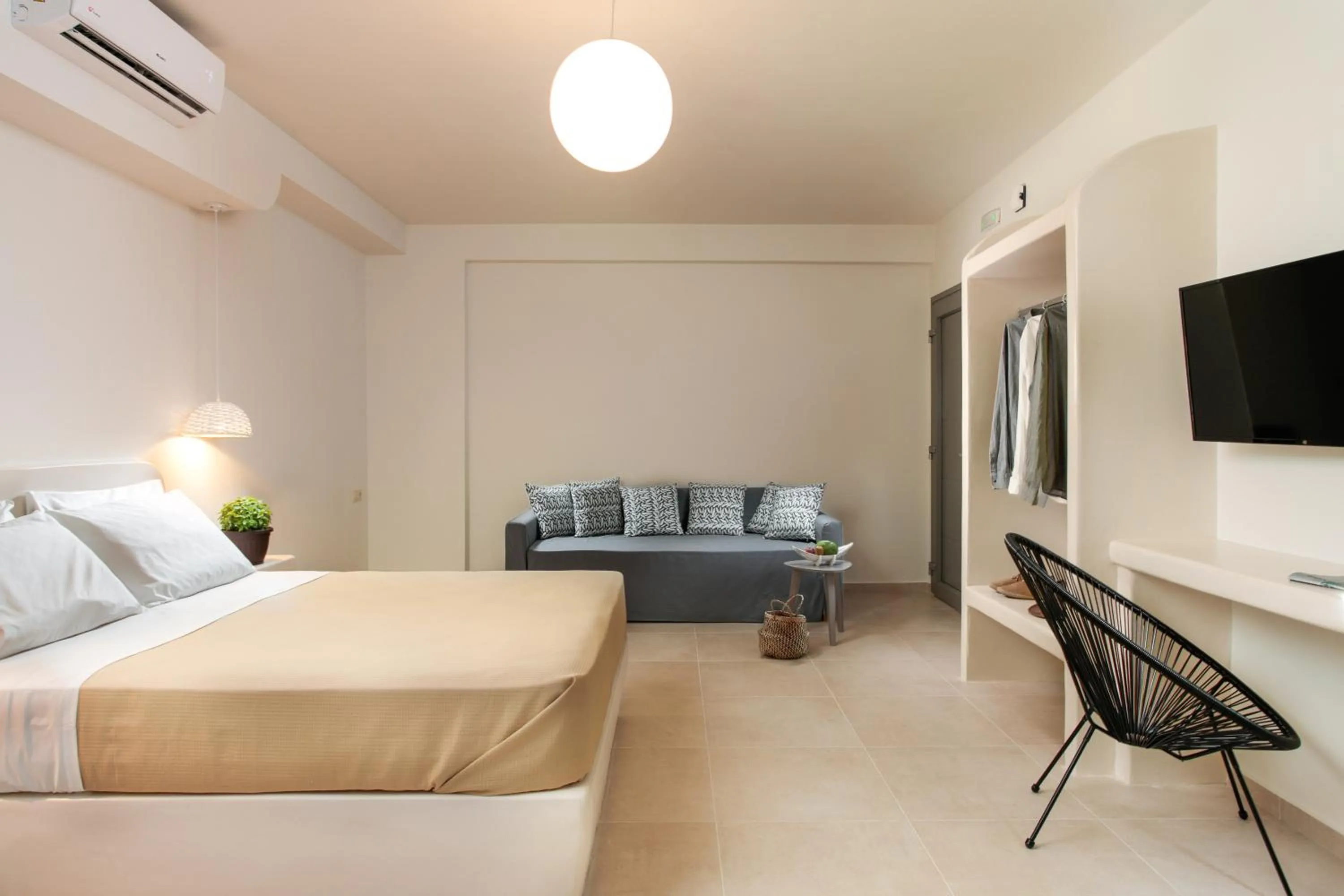 Area and facilities, Bed in Sweet Home Naxos