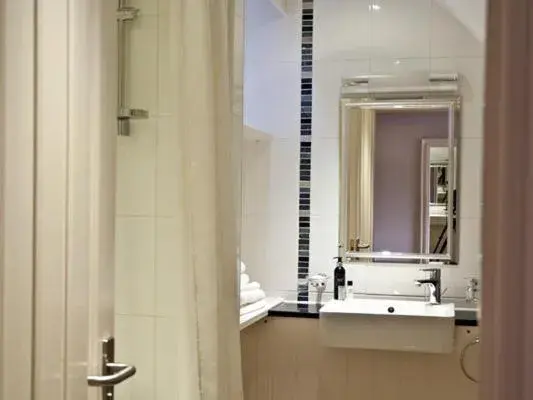 Bedroom in The Norway Inn Bedroom in The Norway Inn