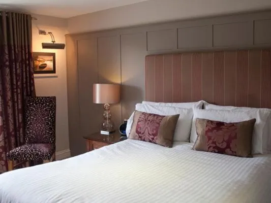 Bedroom, Bed in The Norway Inn