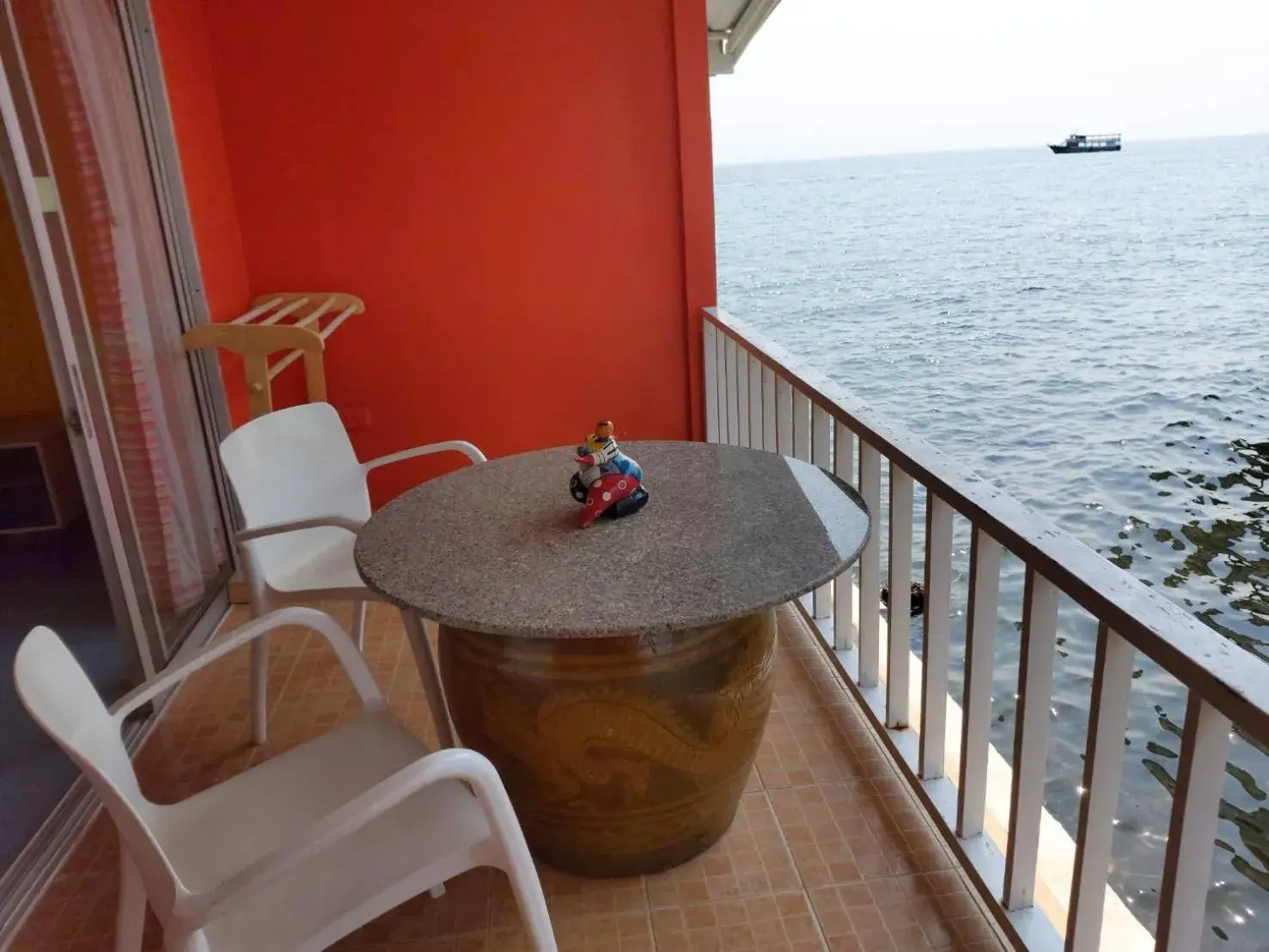 Balcony/Terrace in Lareena Resort Koh Larn Pattaya Balcony/Terrace in Lareena Resort Koh Larn Pattaya