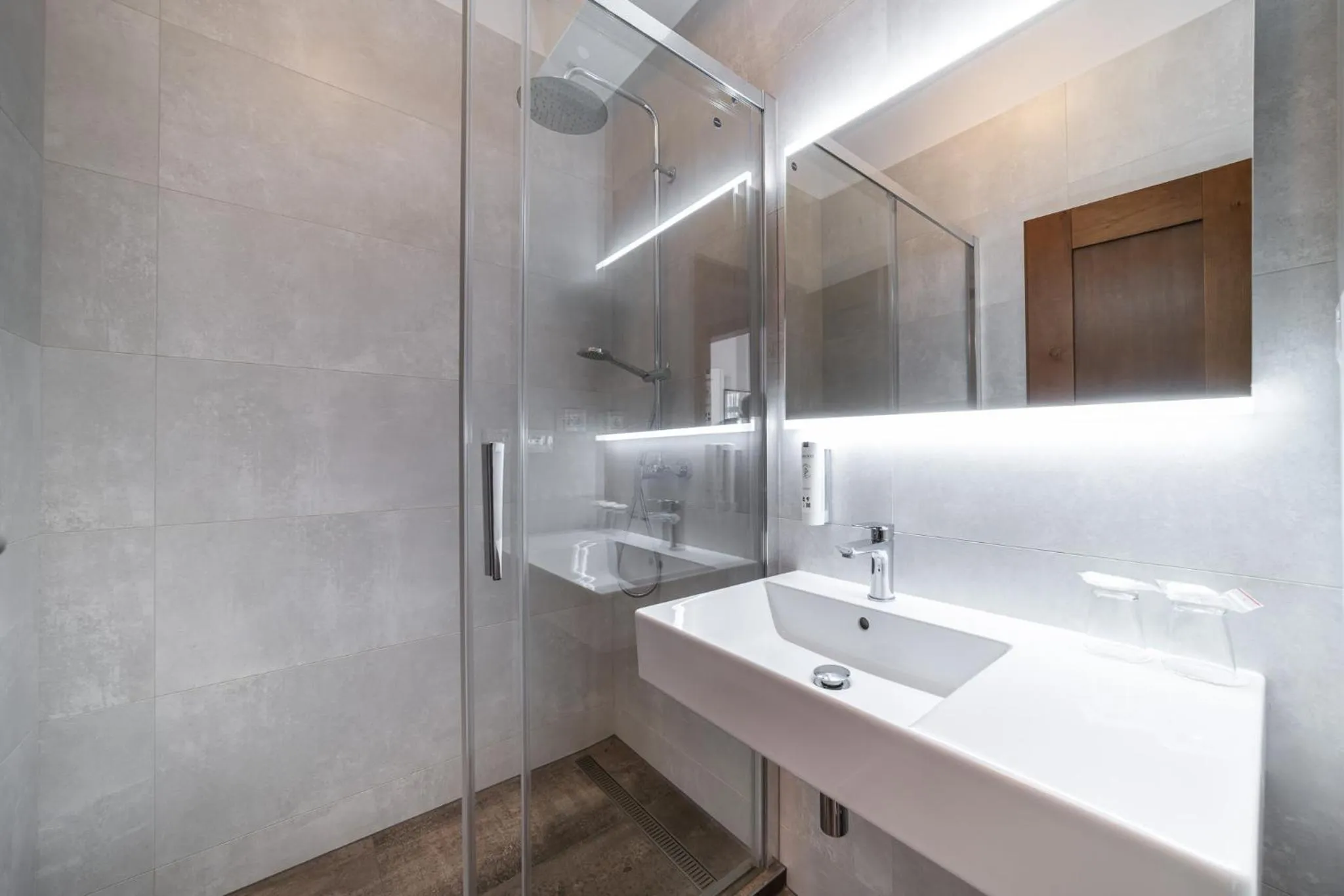 Bathroom in April hotel Panorama