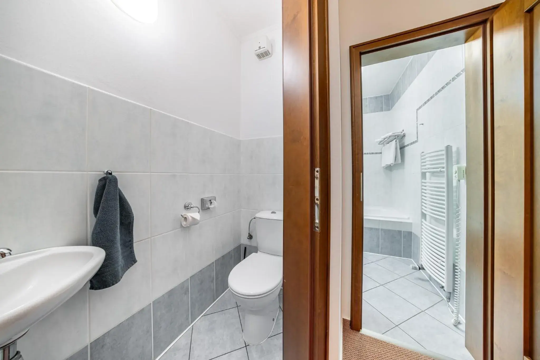 Triple Room - single occupancy in April hotel Panorama Triple Room - single occupancy in April hotel Panorama