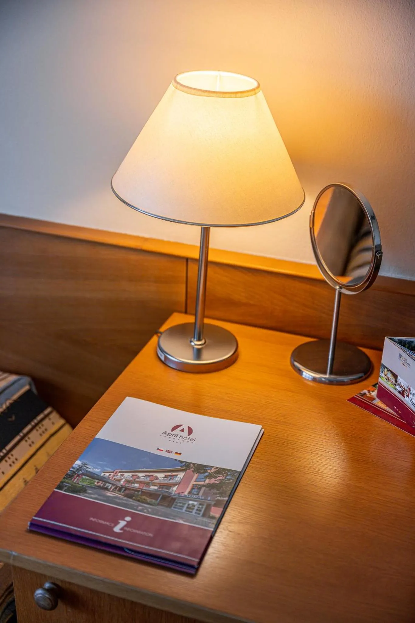 April hotel Panorama