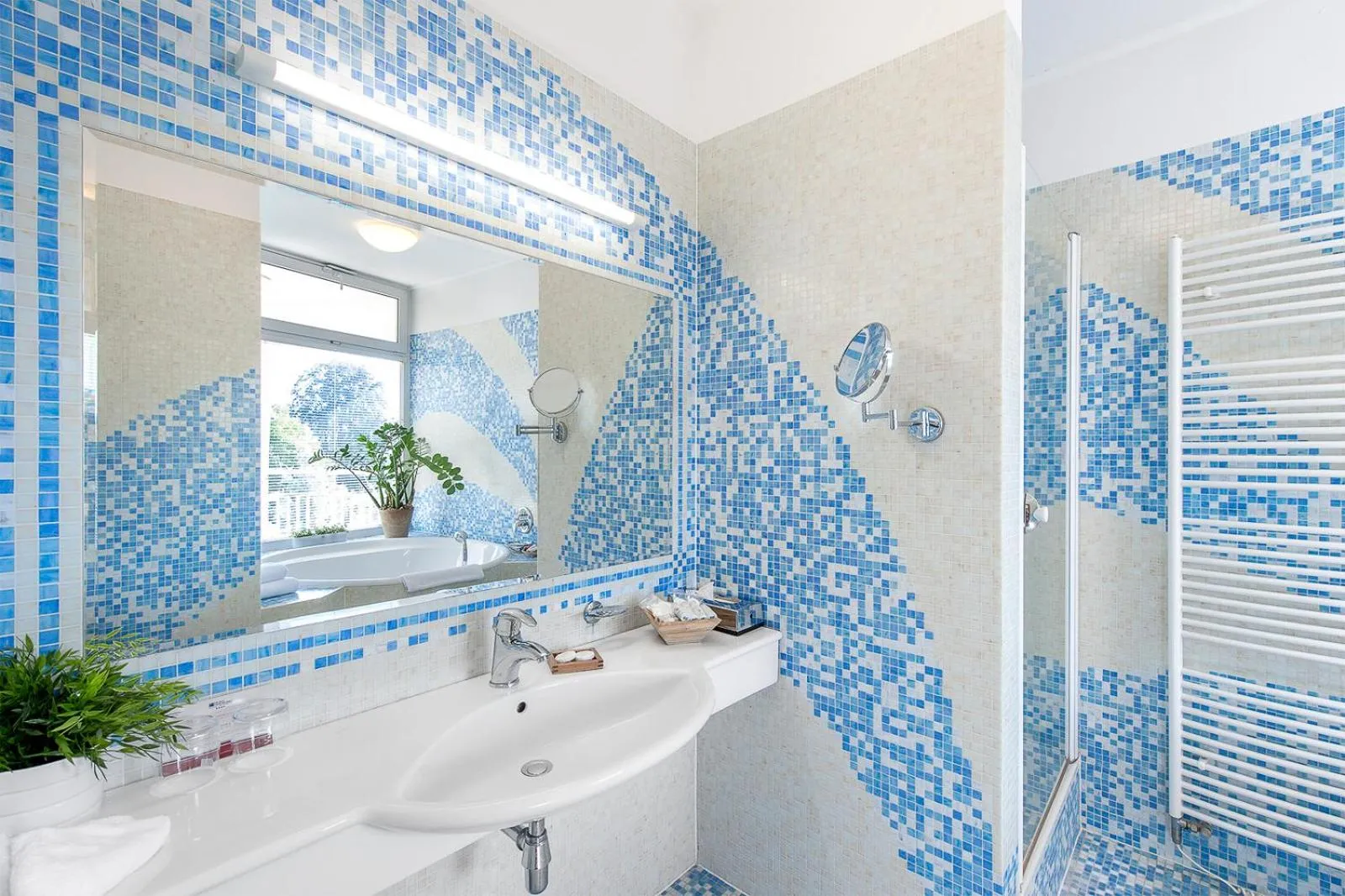 Shower in April hotel Panorama