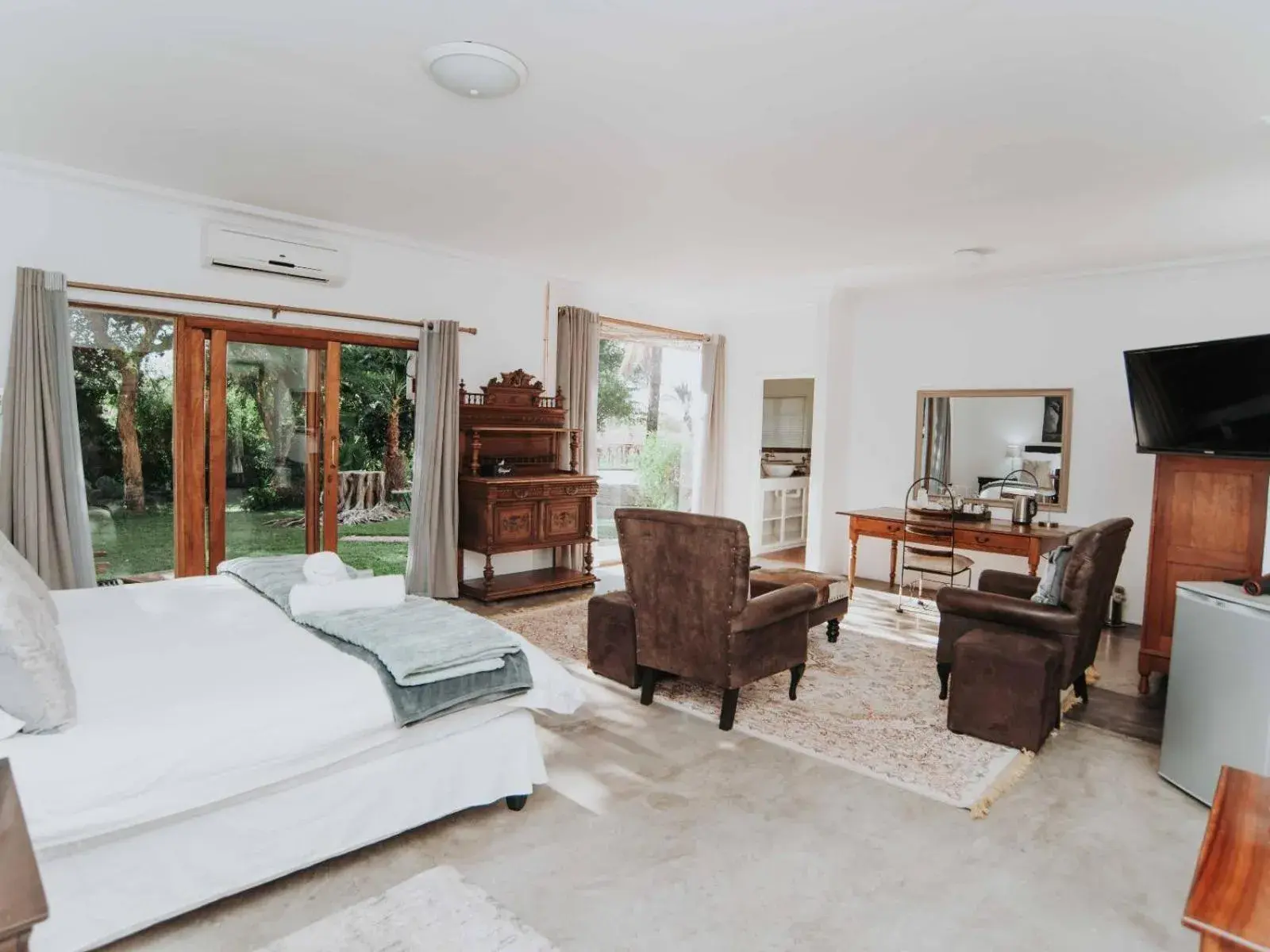 Photo of the whole room in Upington African Vineyard Boutique Hotel & SPA Photo of the whole room in Upington African Vineyard Boutique Hotel & SPA