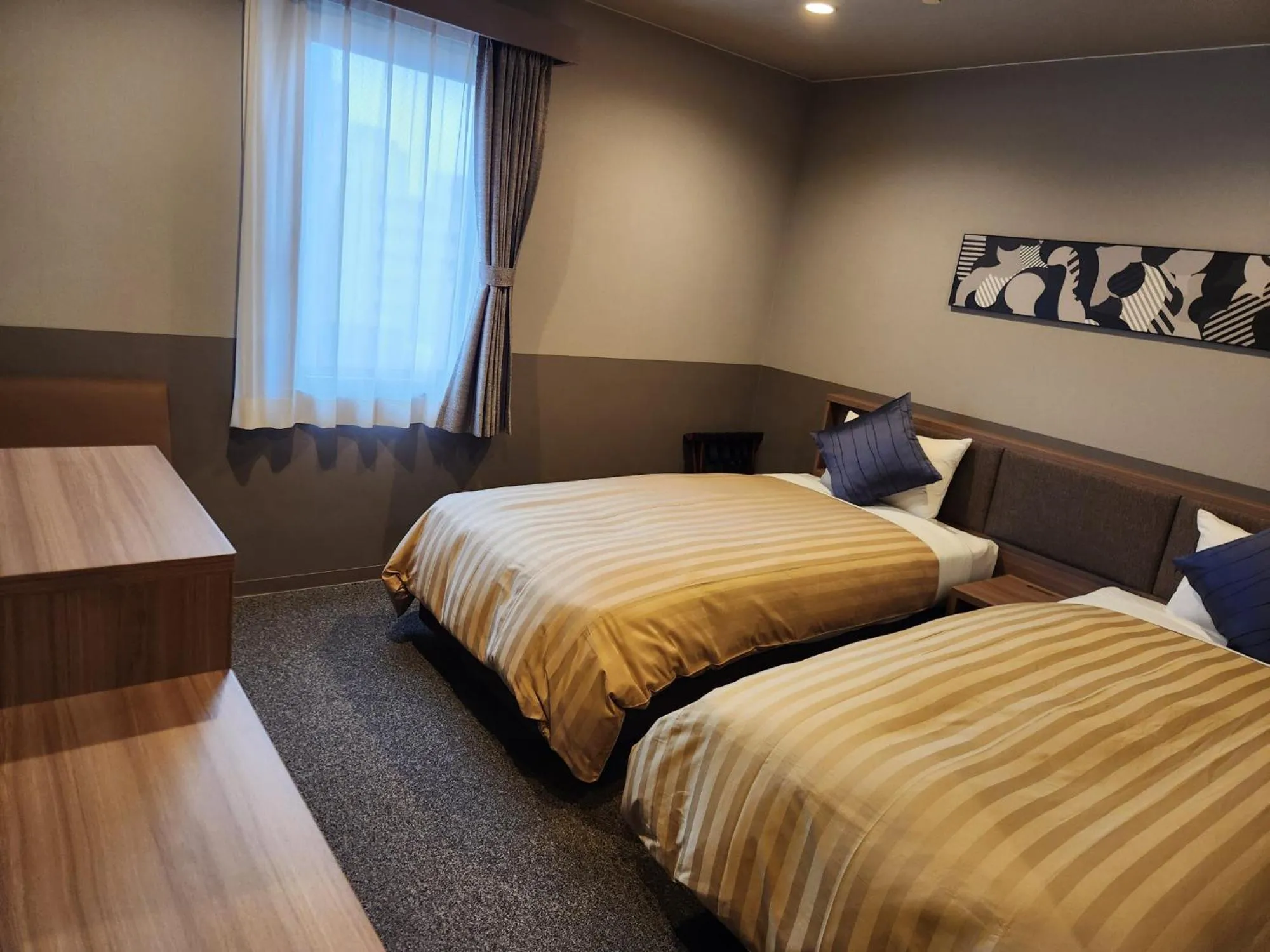 Photo of the whole room, Bed in Sun Royal Kawasaki