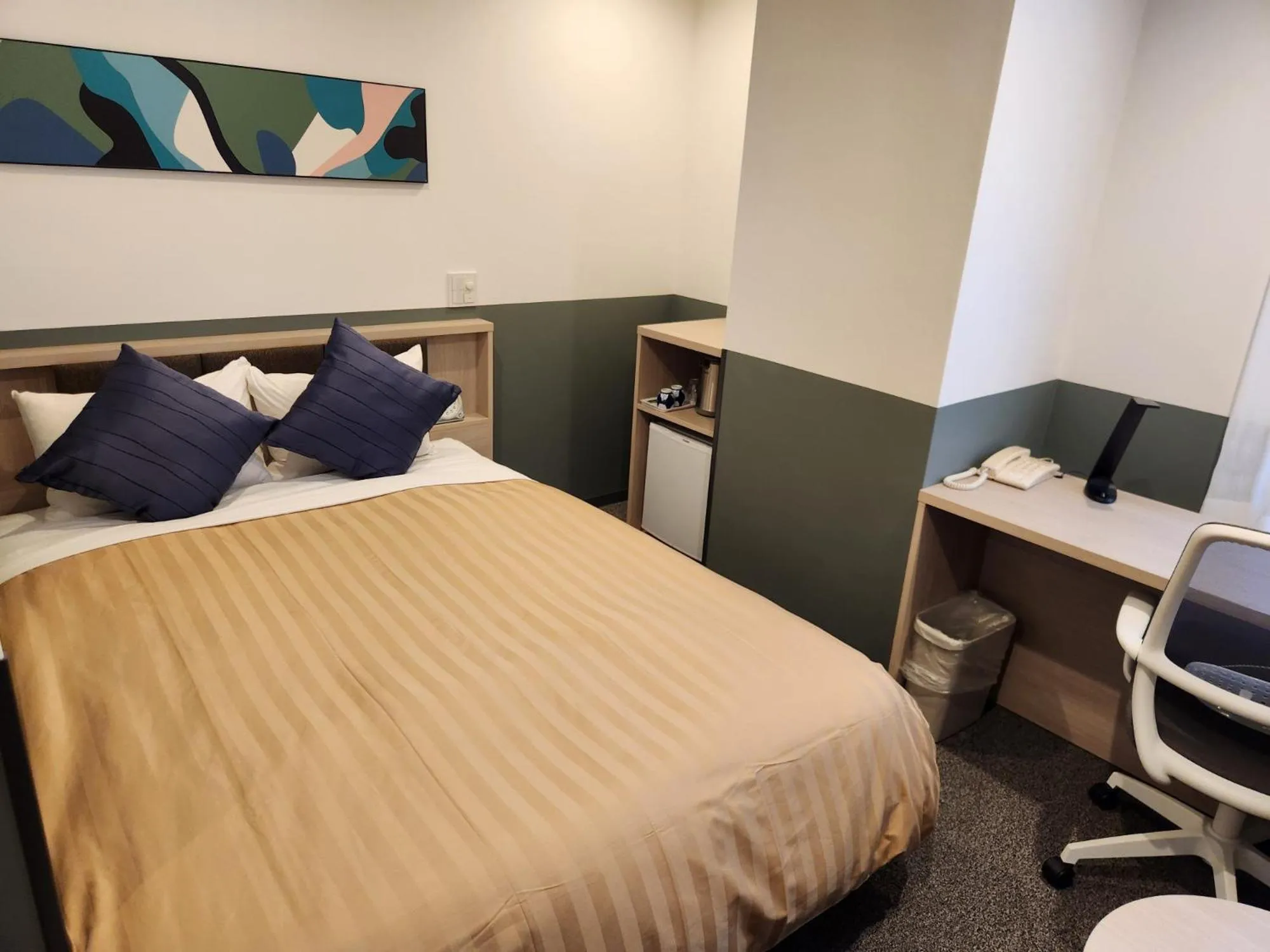 Photo of the whole room, Bed in Sun Royal Kawasaki