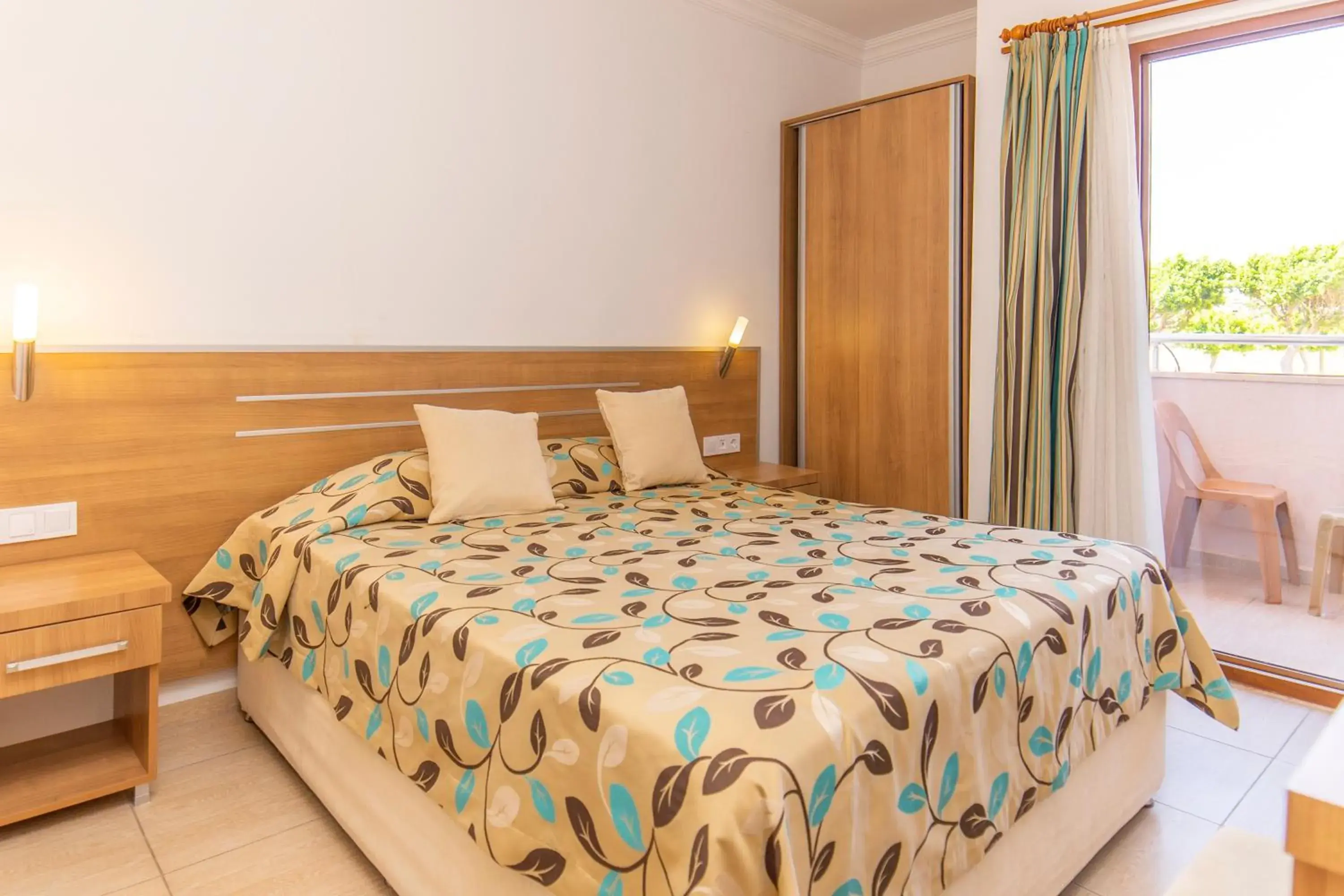 Standard Double or Twin Room - single occupancy in Selenium Hotel Standard Double or Twin Room - single occupancy in Selenium Hotel