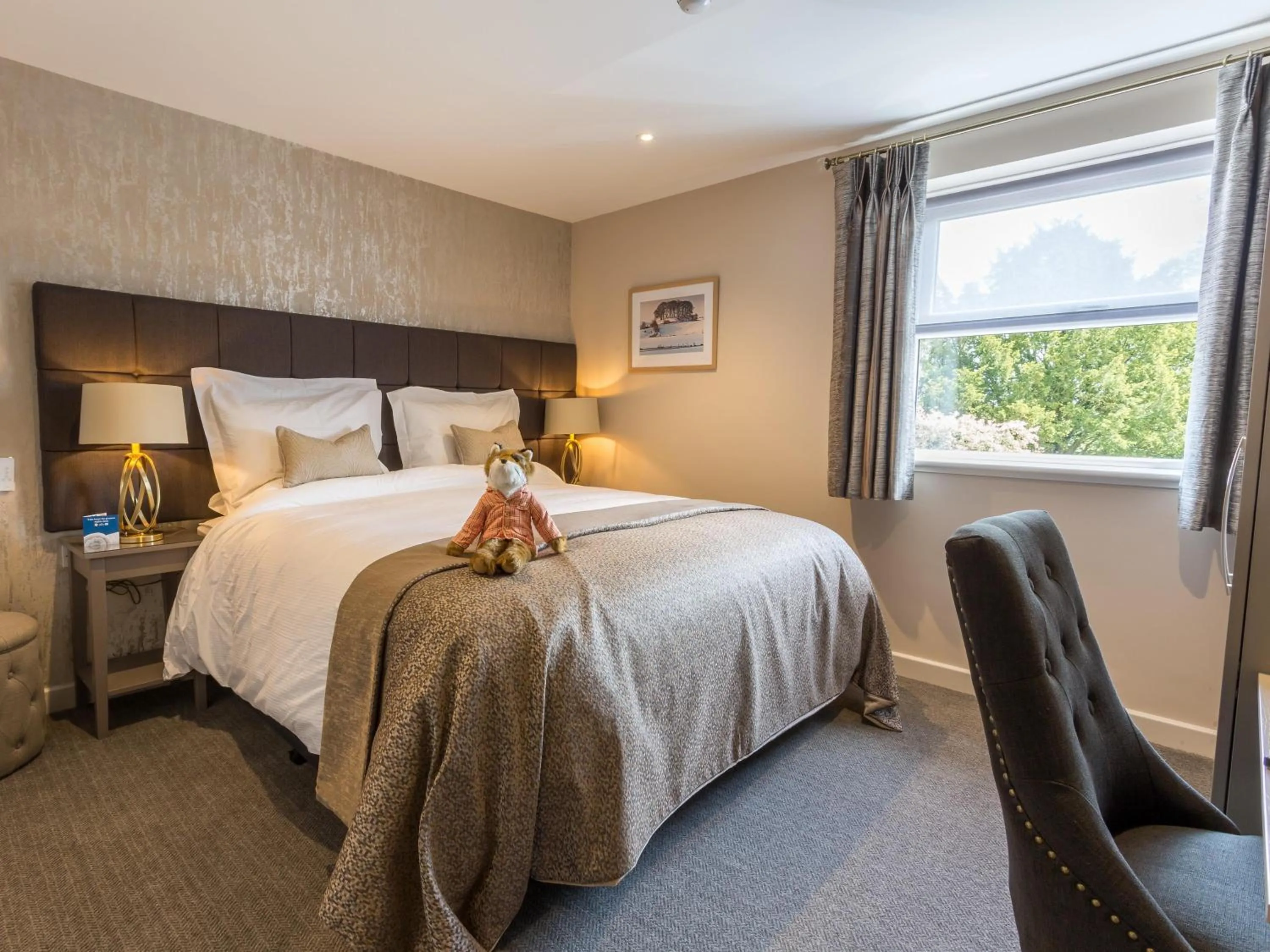 Bedroom, Bed in The Sally