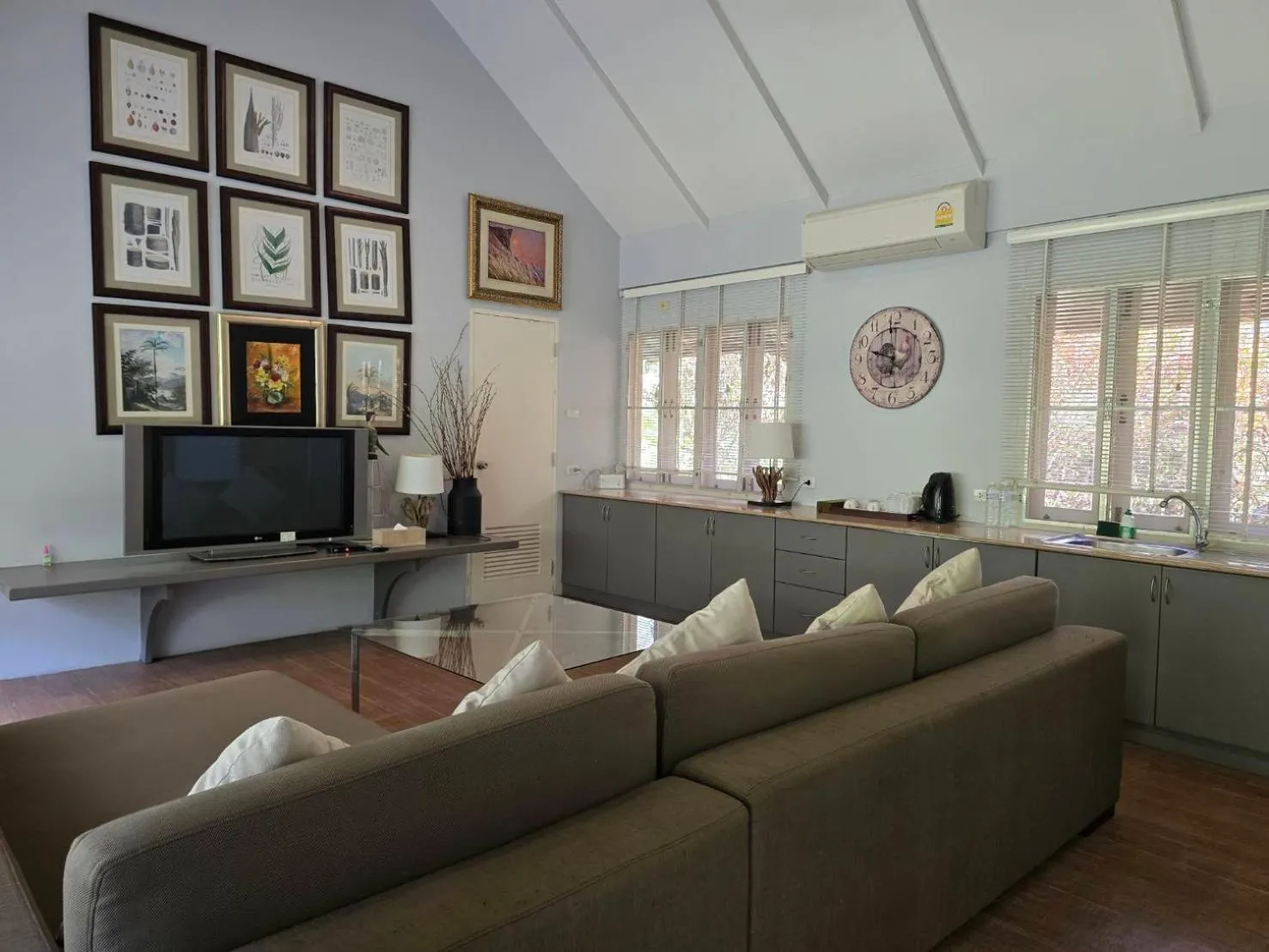 Vanilla hill (hill lodge)