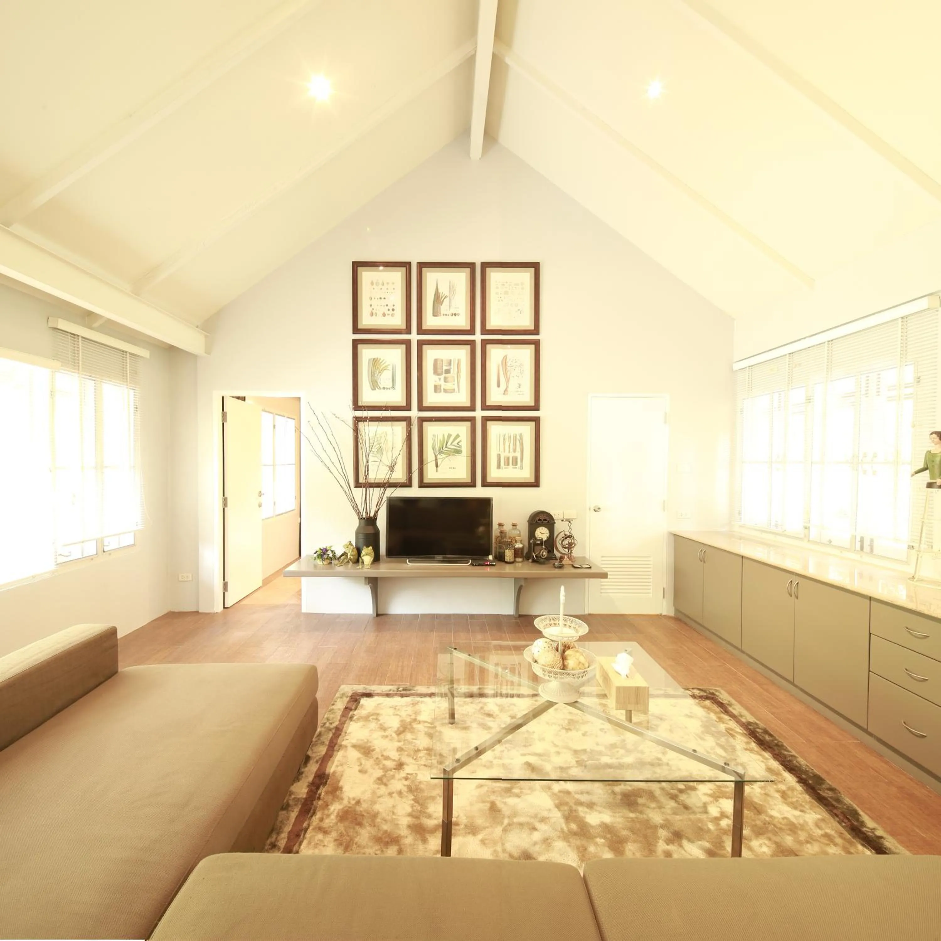 Living room in Vanilla hill (hill lodge)