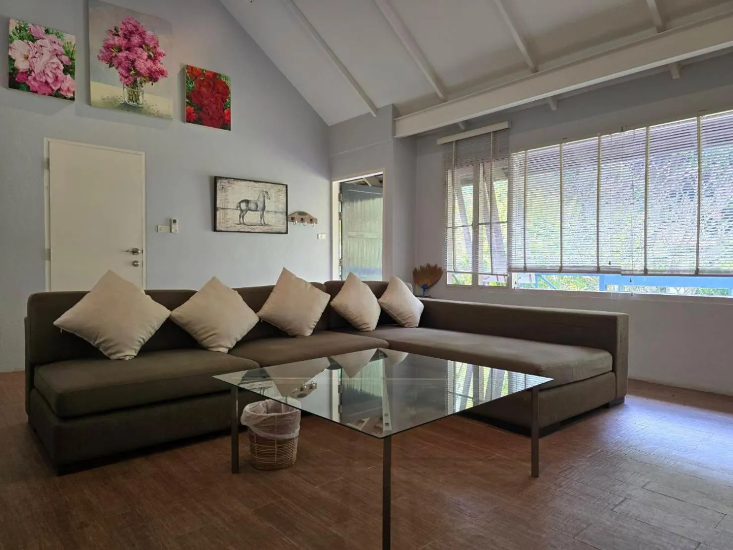 Vanilla hill (hill lodge)