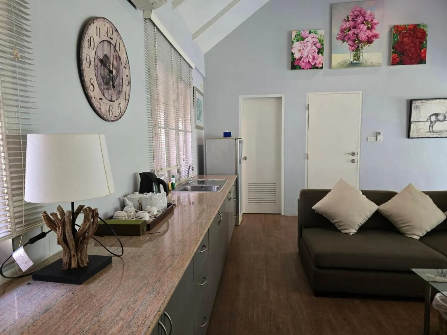 Vanilla hill (hill lodge)