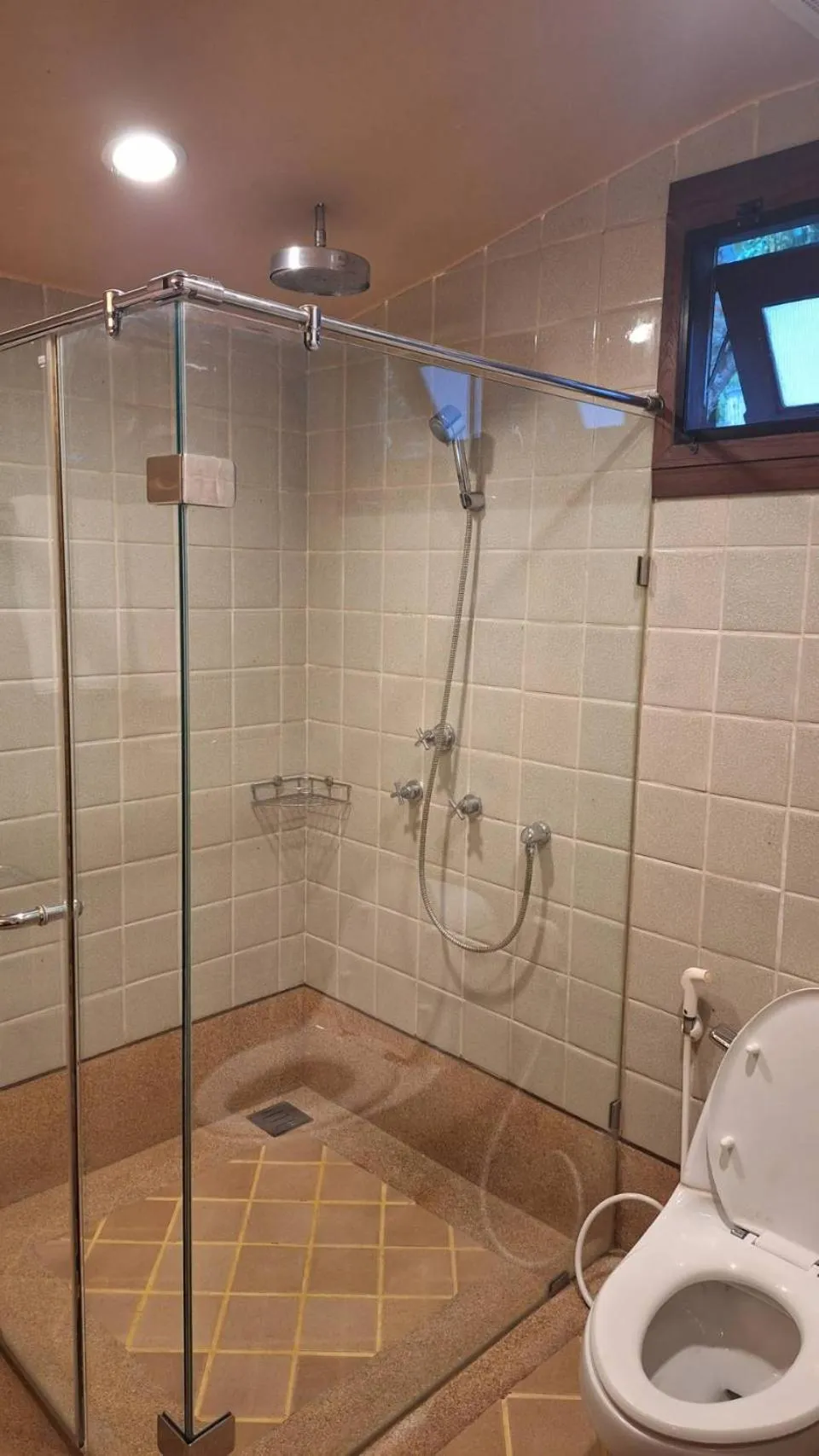 Vanilla hill (hill lodge)