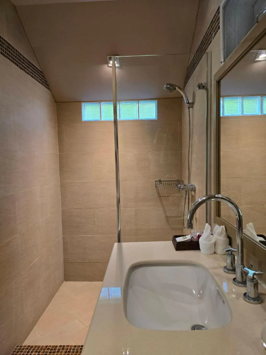 Vanilla hill (hill lodge)