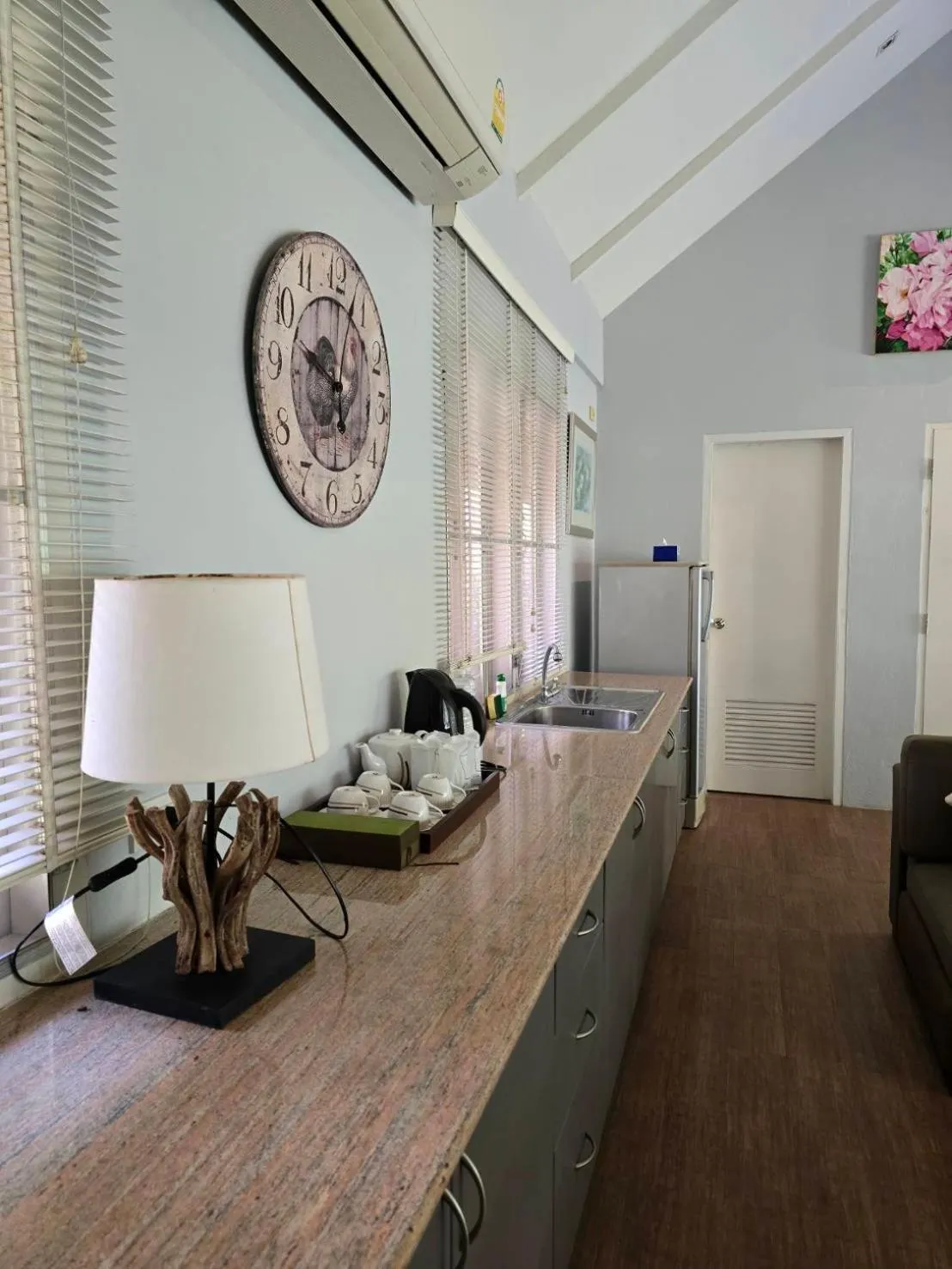 Vanilla hill (hill lodge)