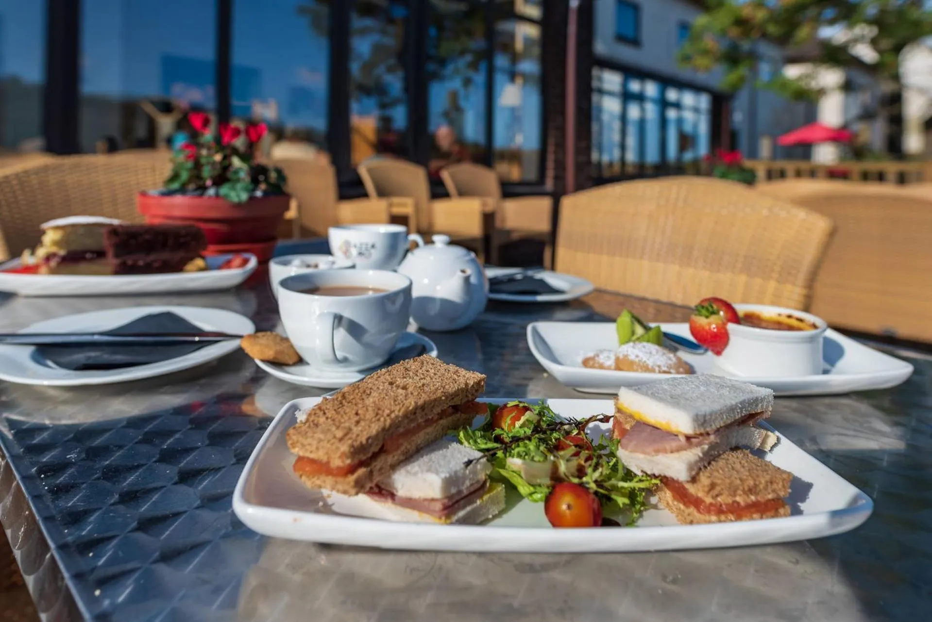 Restaurant/places to eat in Passage House Hotel