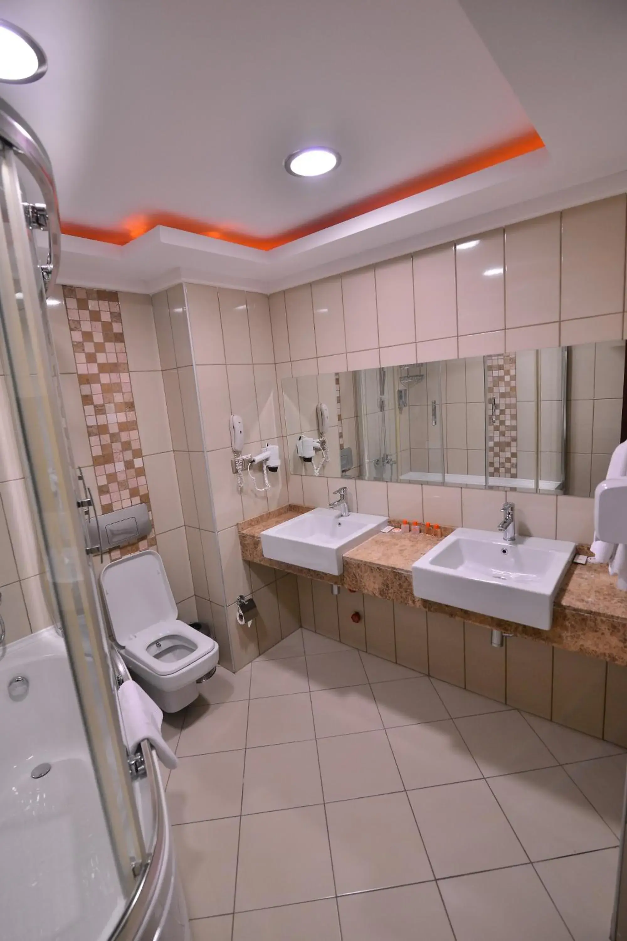 One-Bedroom Suite in Buyuk Anadolu Eregli Hotel One-Bedroom Suite in Buyuk Anadolu Eregli Hotel
