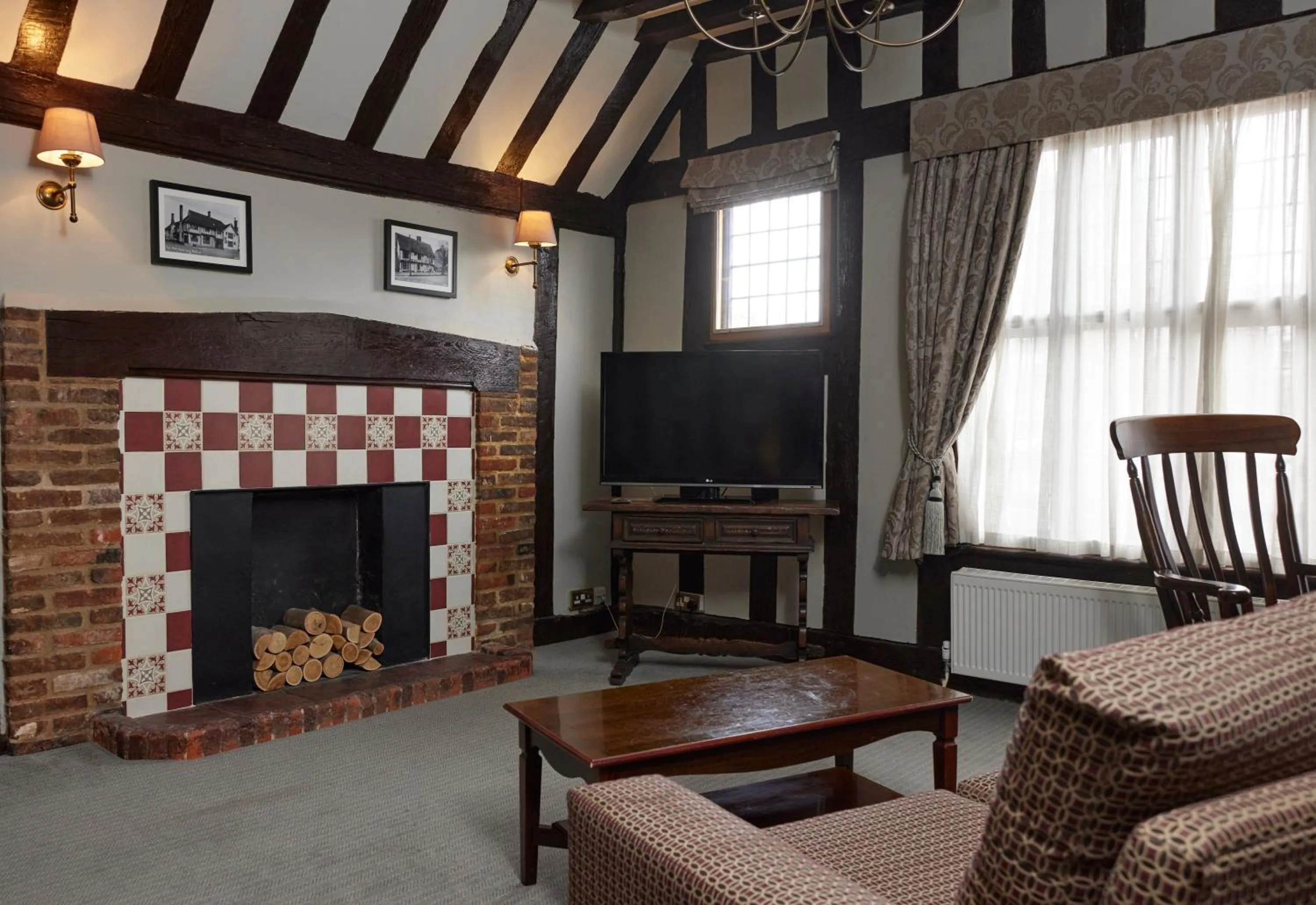Bedroom in Bull Hotel by Greene King Inns