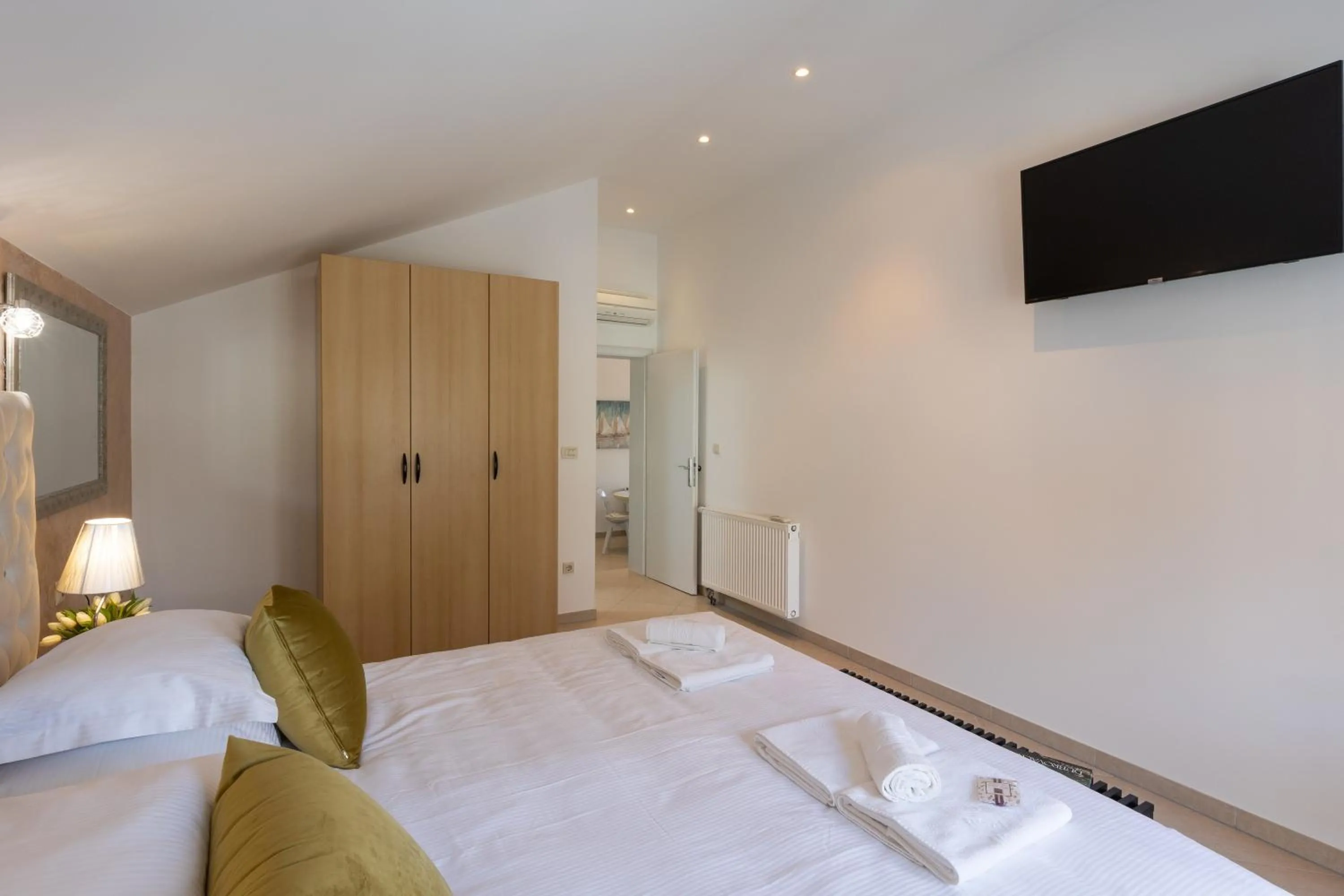 Bedroom, Bed in Apartments Subrenum