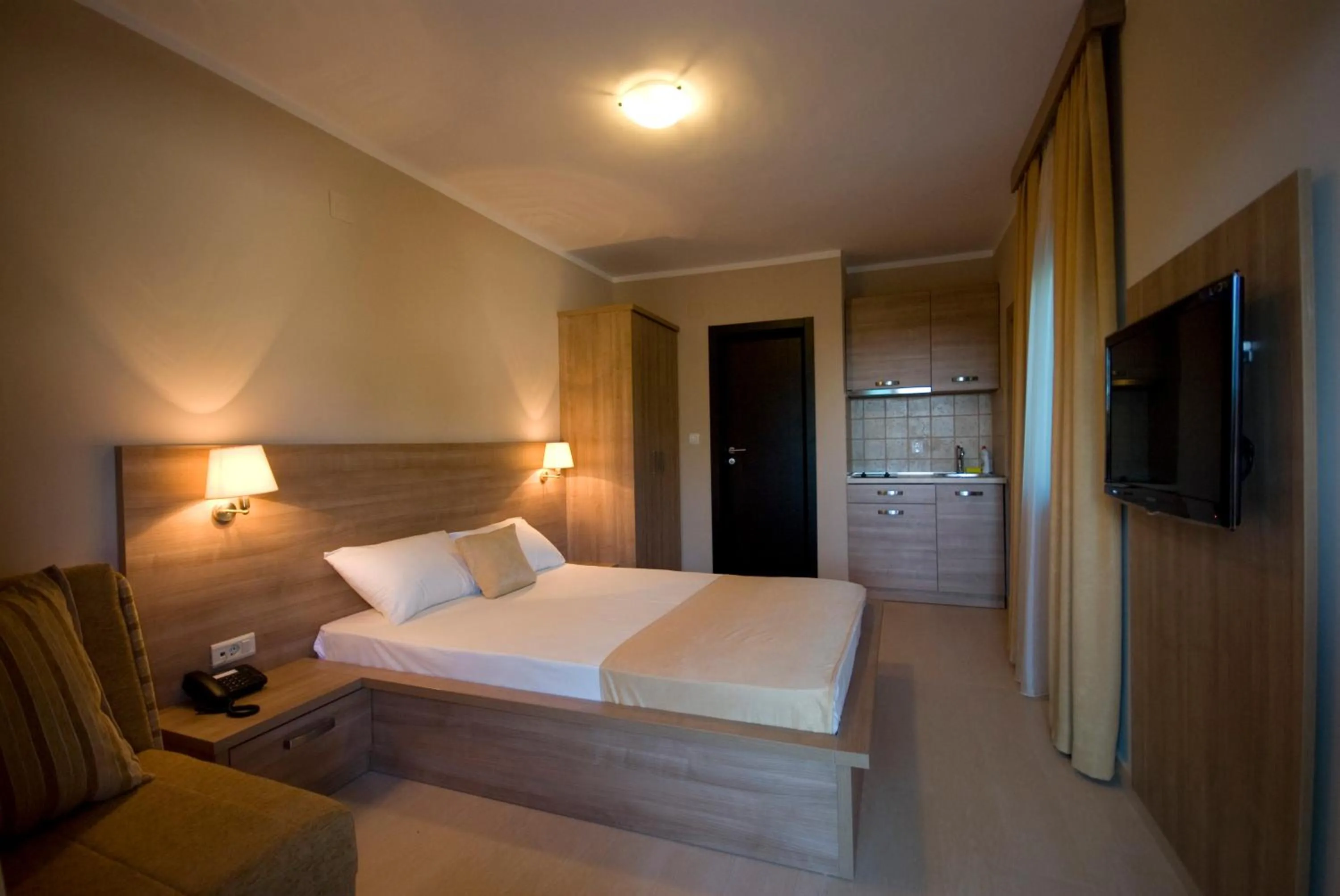 Photo of the whole room, Bed in Vila V Lux Apartments