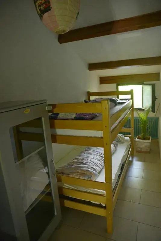 Small Twin Room - single occupancy in Gerry `s Backpacker Small Twin Room - single occupancy in Gerry `s Backpacker