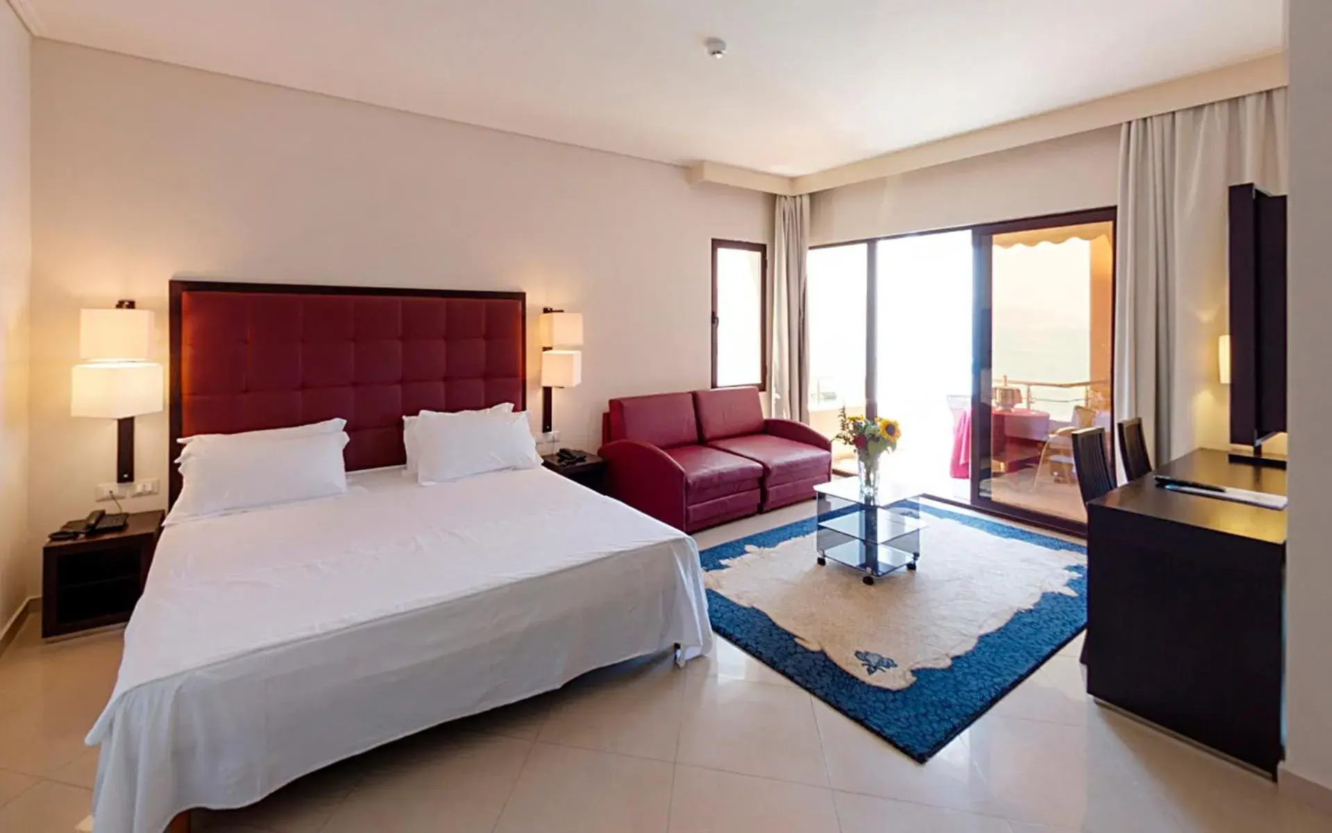 Suite with Hot Tub in Hotel New York Suite with Hot Tub in Hotel New York