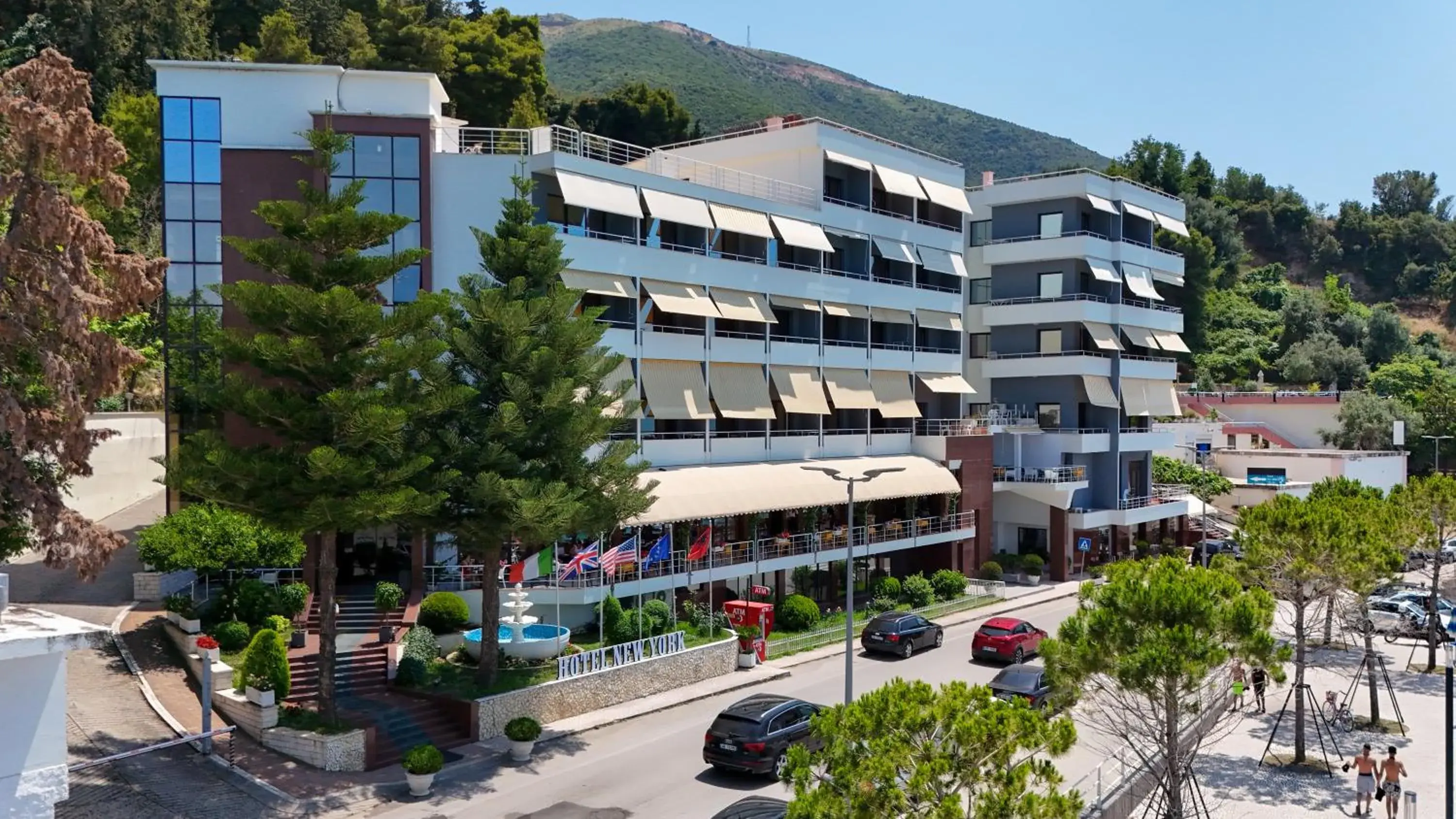 Property building in Hotel New York Property building in Hotel New York