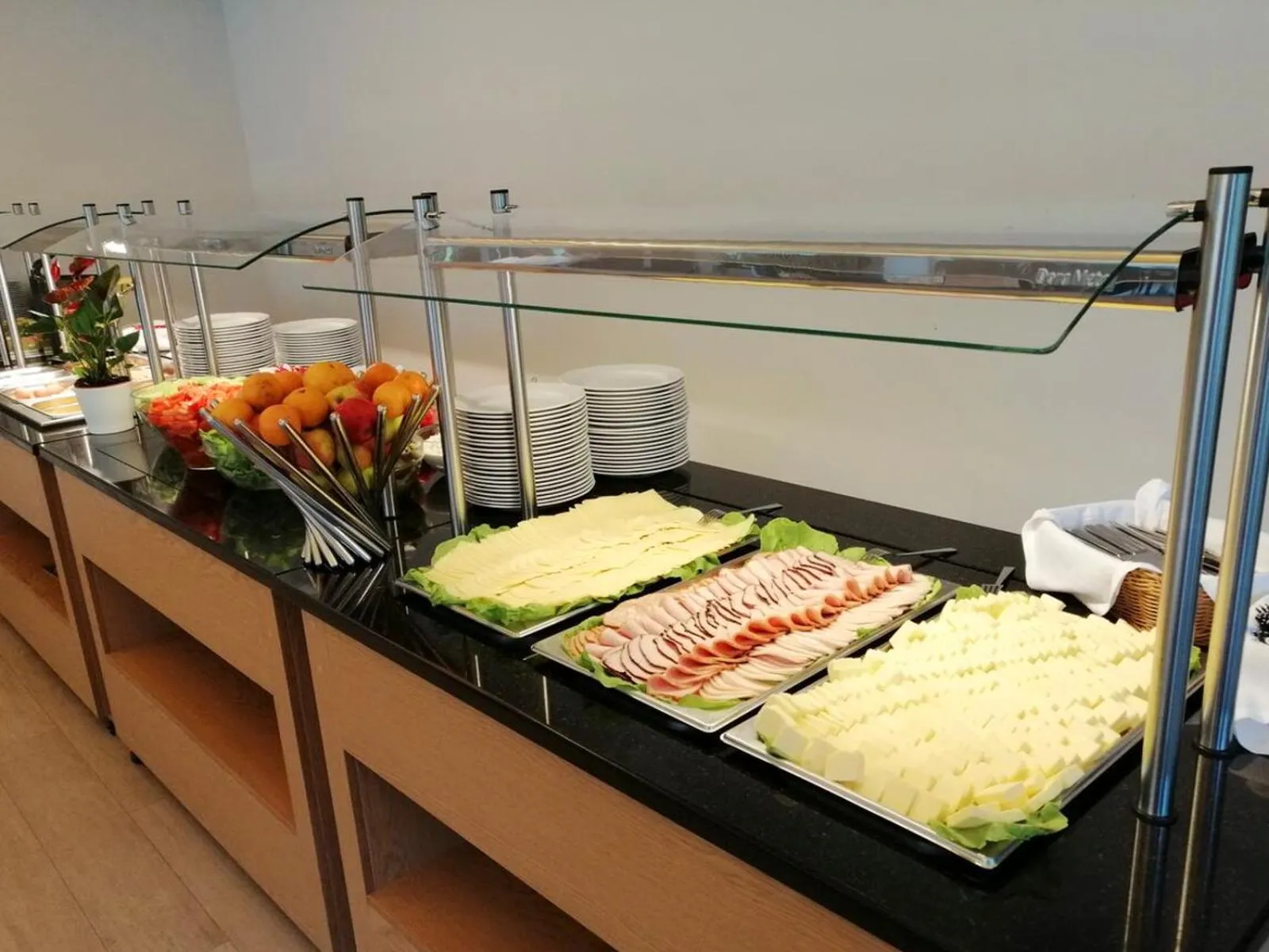 Restaurant/places to eat in Natura Resort