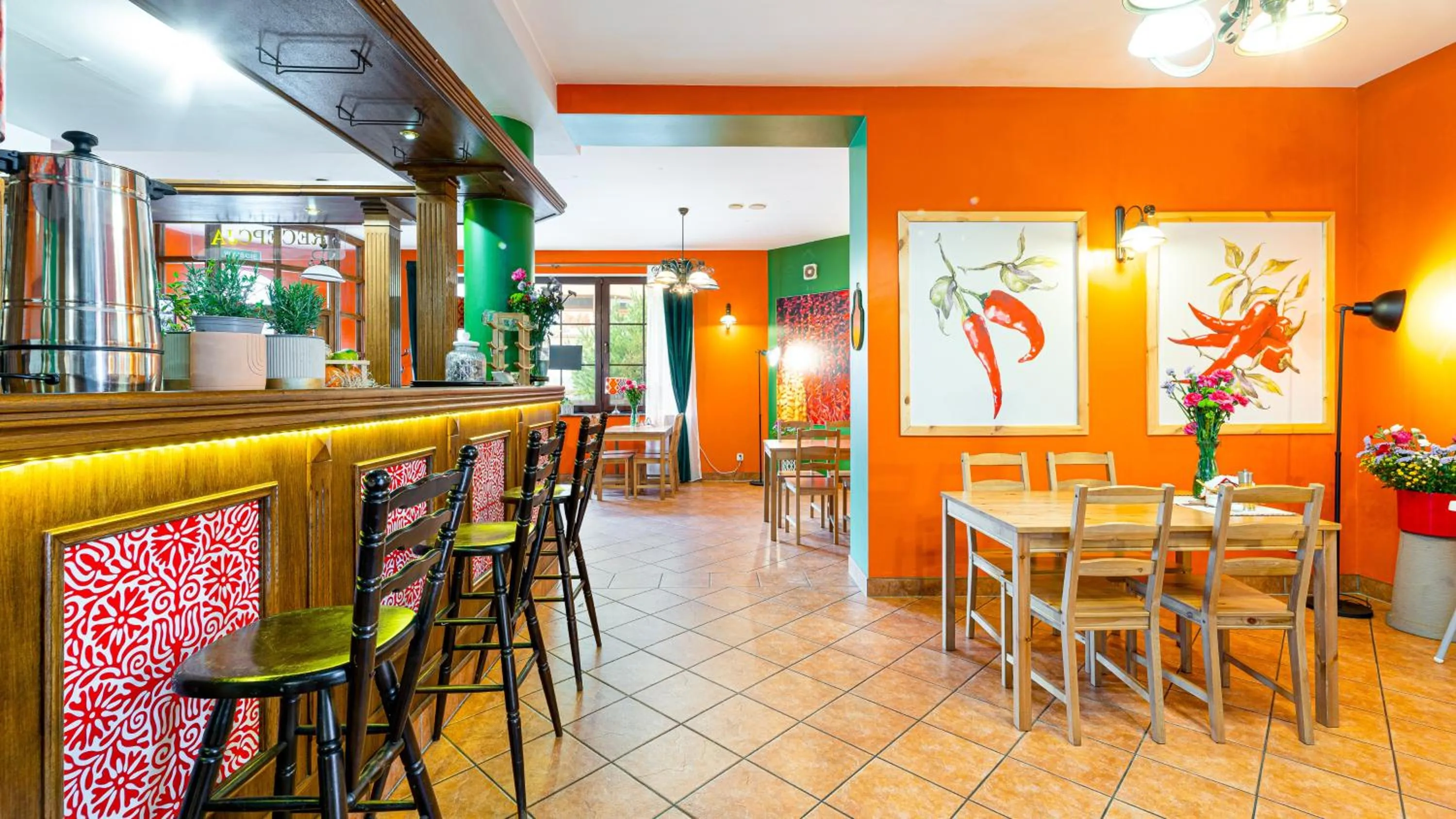 Restaurant/places to eat in Hotel Halny