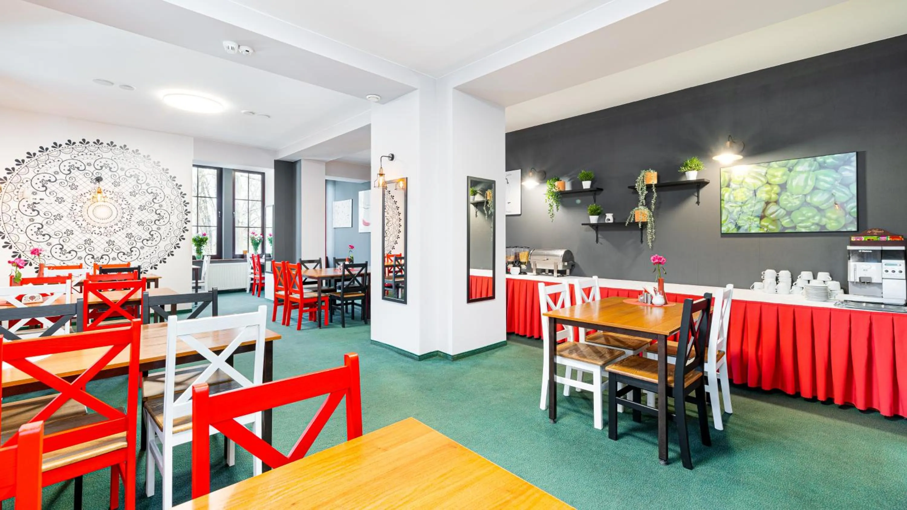 Restaurant/places to eat in Hotel Halny