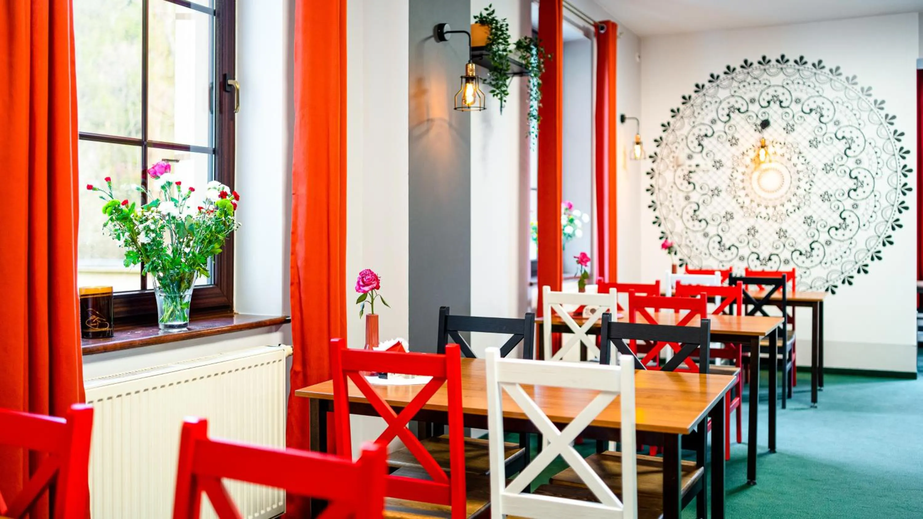 Restaurant/places to eat in Hotel Halny
