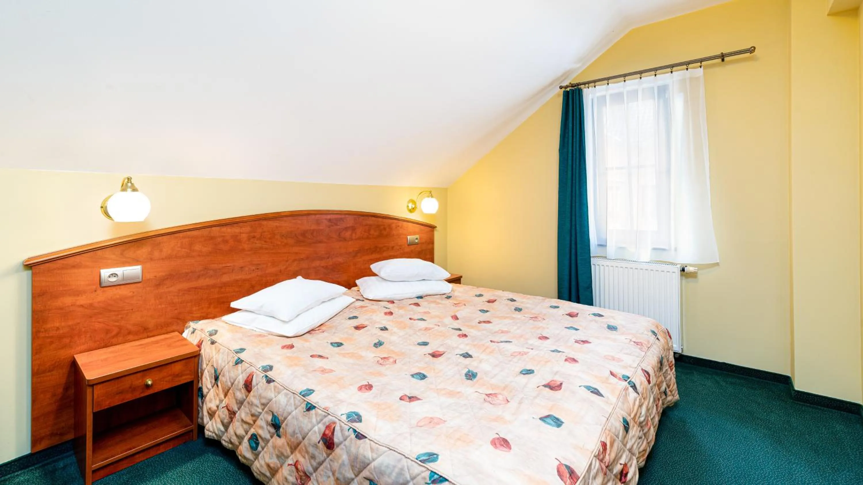 Bed in Hotel Halny