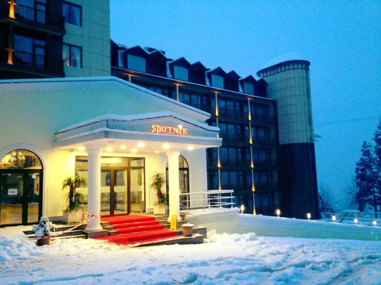 Facade/entrance in Sputnik Hotel Batumi
