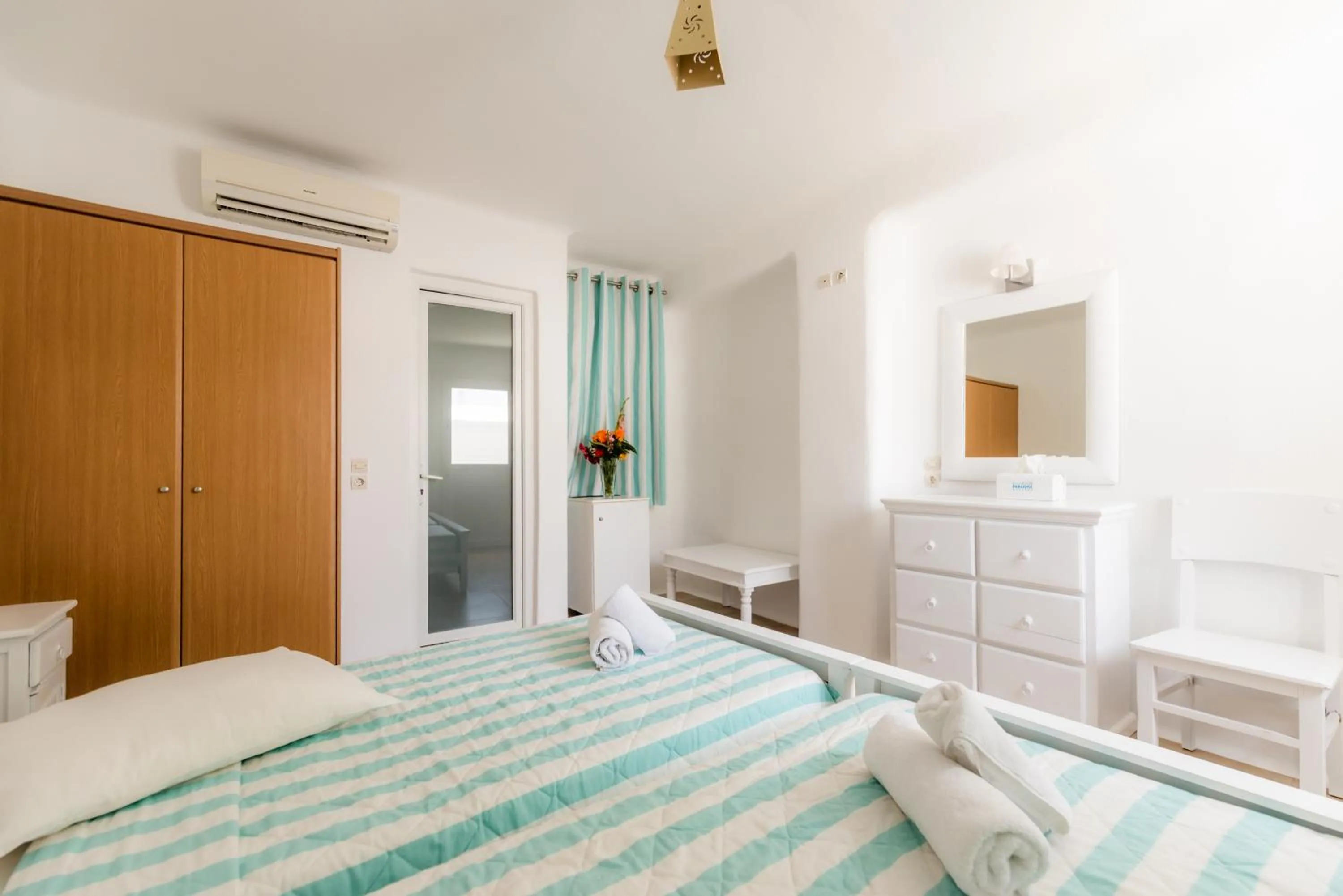 Photo of the whole room, Bed in Paradise Beach Resort