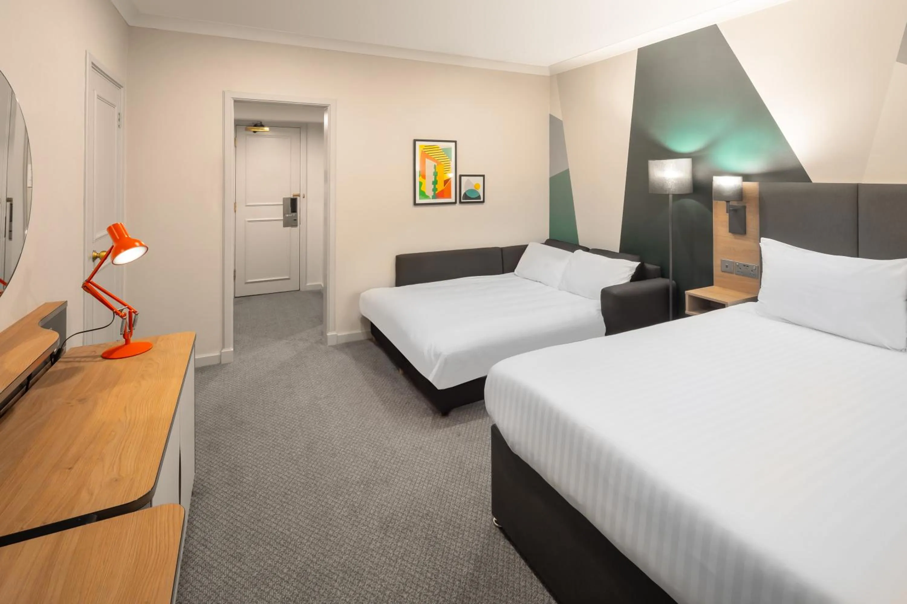 Bed in Holiday Inn Farnborough by IHG