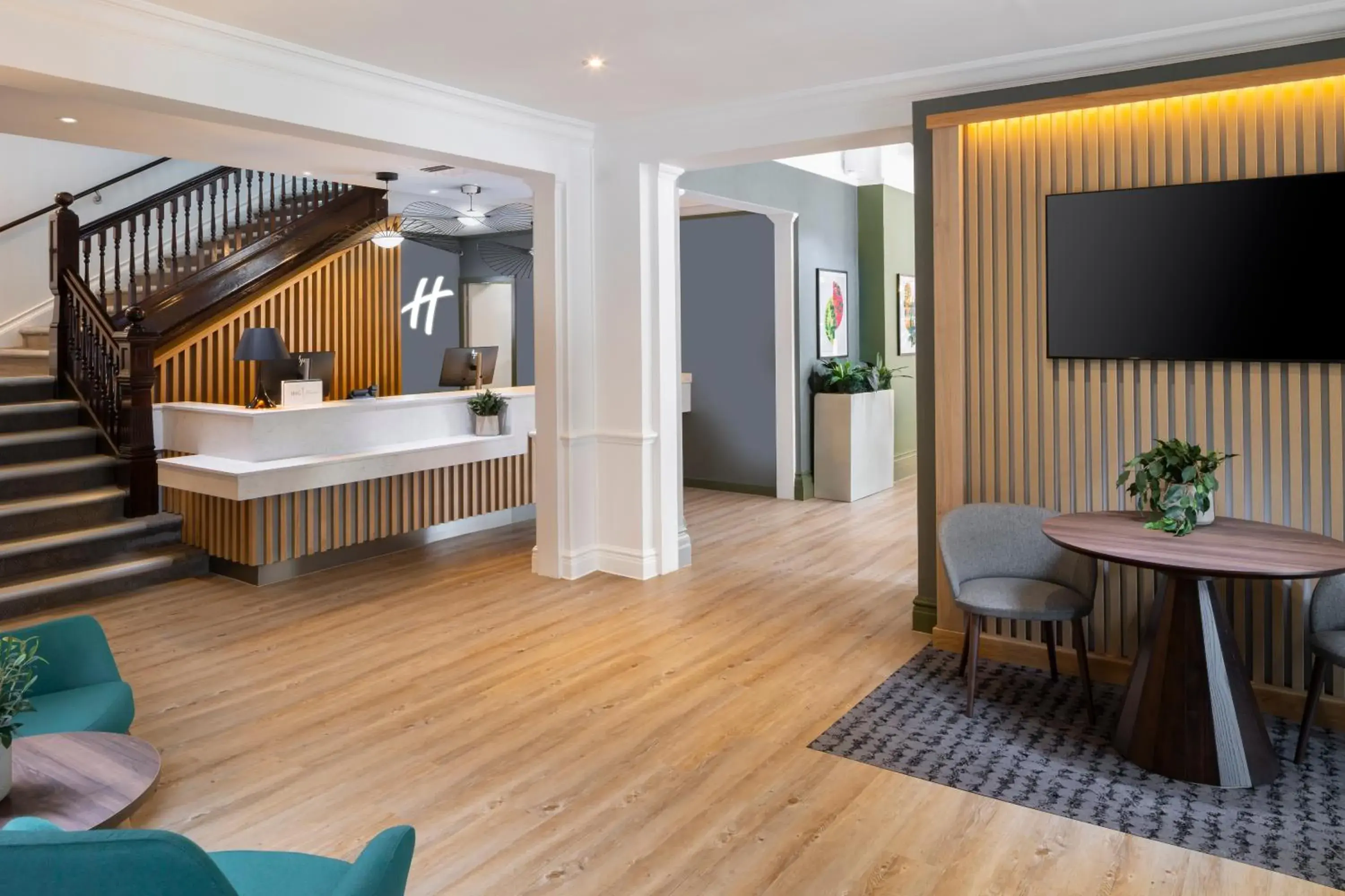 Lobby or reception in Holiday Inn Farnborough by IHG Lobby or reception in Holiday Inn Farnborough by IHG