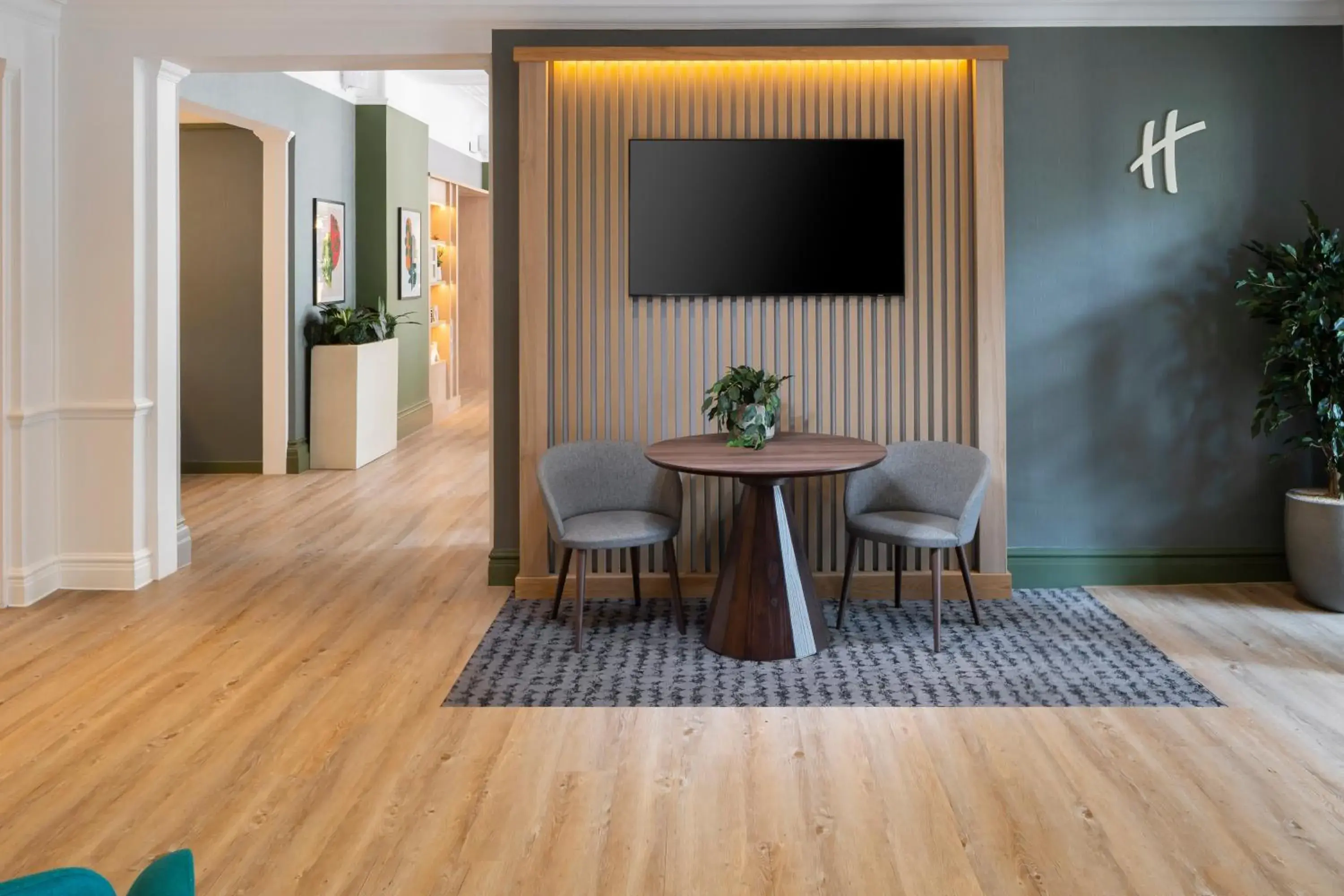 Lobby or reception in Holiday Inn Farnborough by IHG Lobby or reception in Holiday Inn Farnborough by IHG