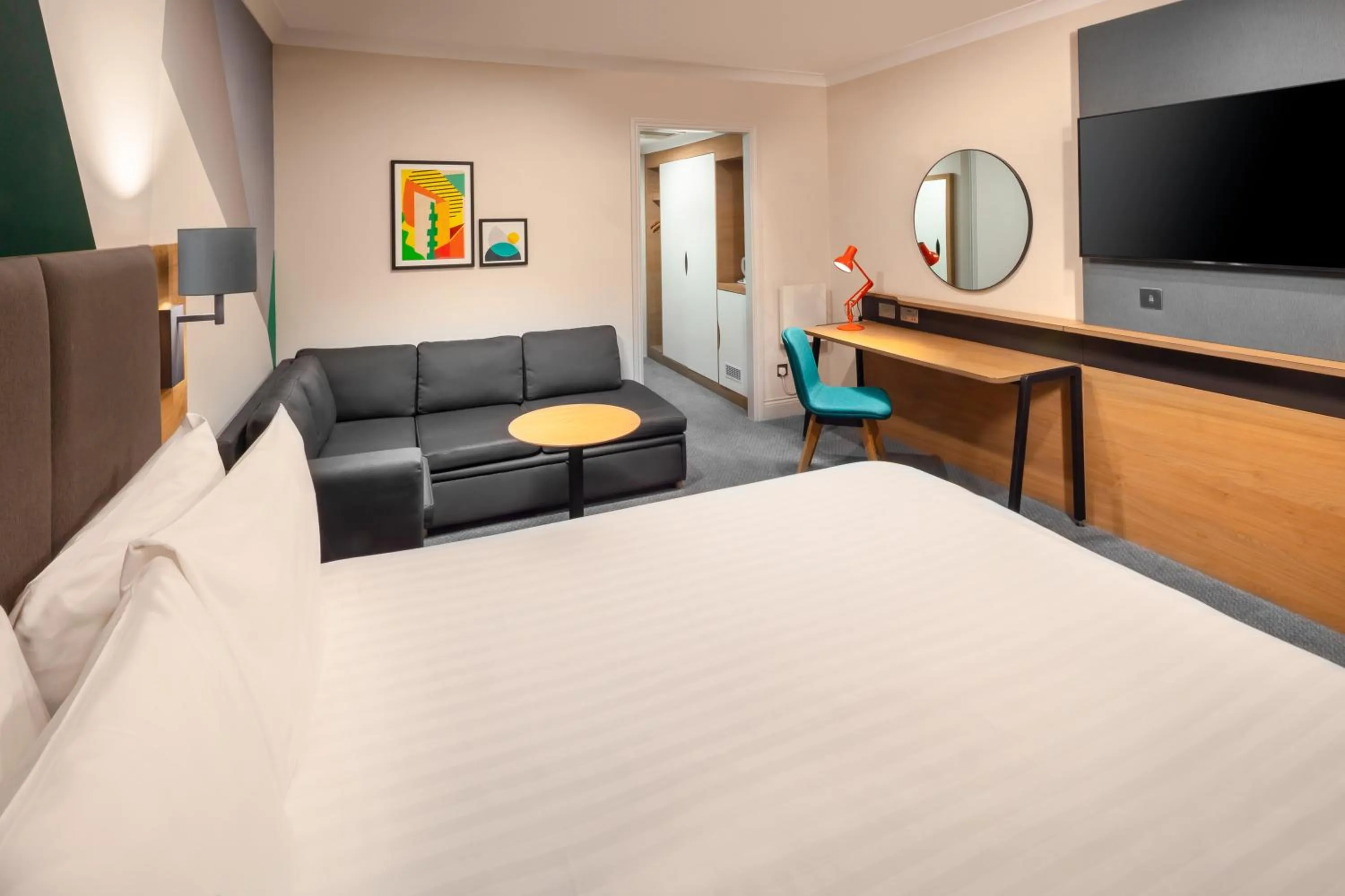 Bedroom, Bed in Holiday Inn Farnborough by IHG