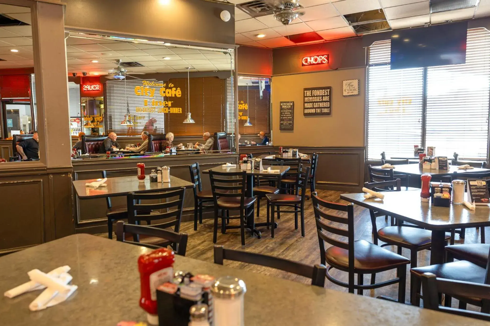 Restaurant/places to eat in Chattanooga Heritage Inn Restaurant/places to eat in Chattanooga Heritage Inn