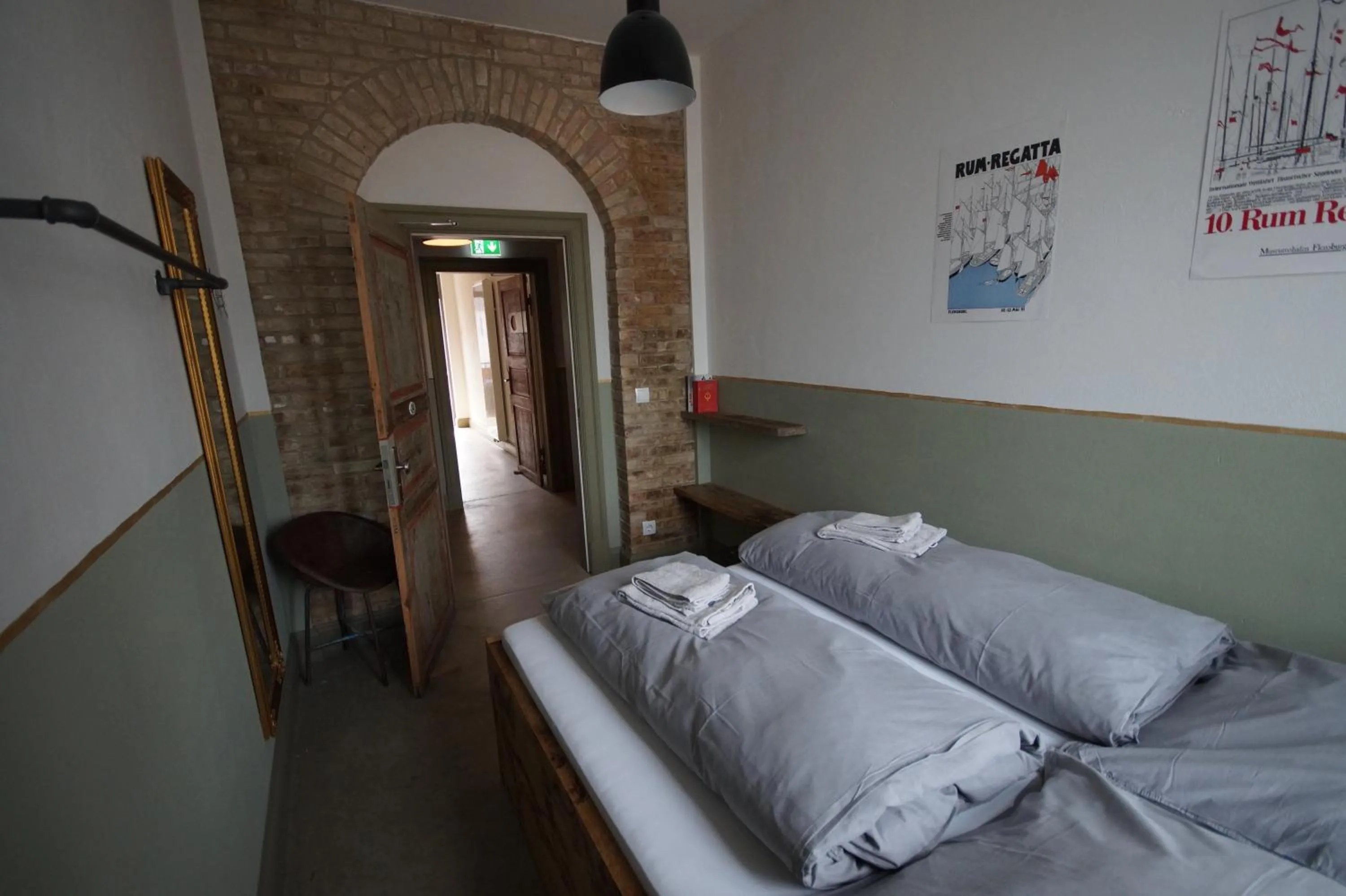 Photo of the whole room, Bed in Seemannsheim Hostel Flensburg